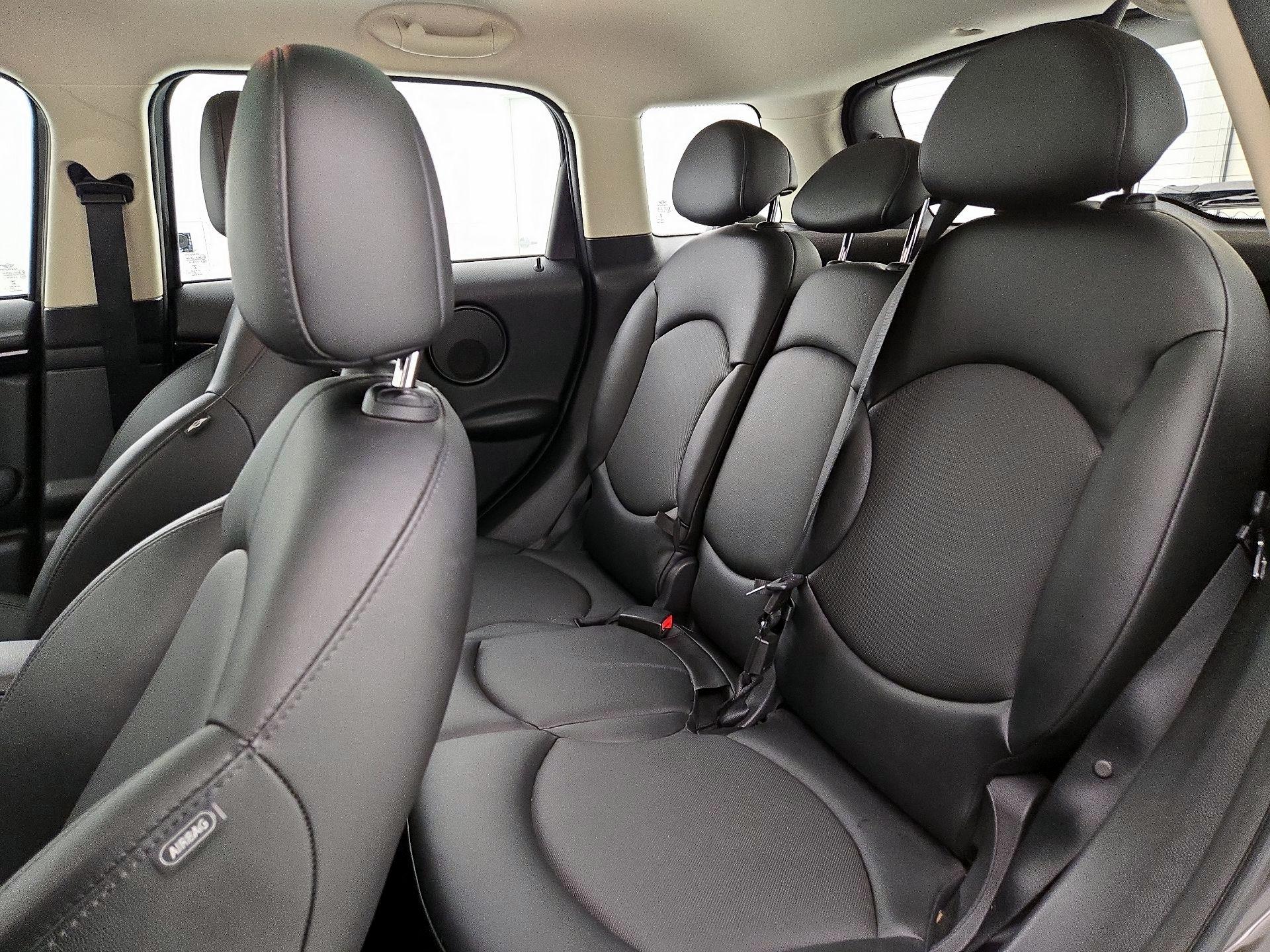 Thumbnail: 2015 MINI Cooper Countryman - 18