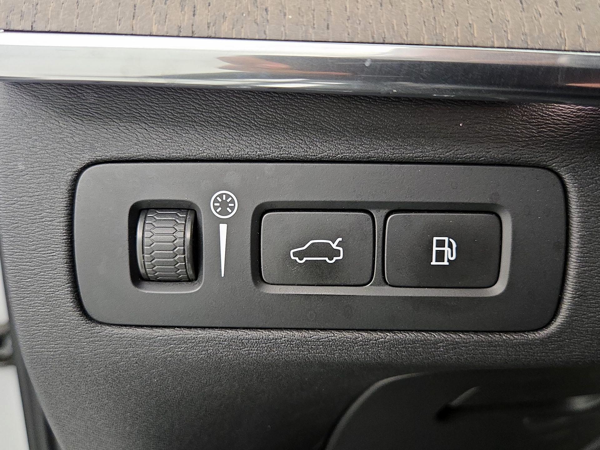 Thumbnail: 2021 Volvo XC90 - 13