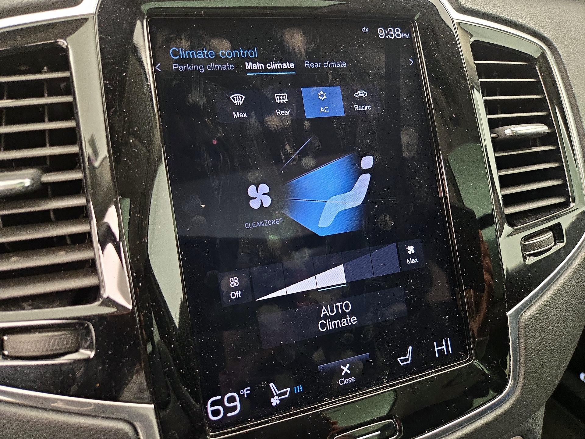 Thumbnail: 2021 Volvo XC90 - 17