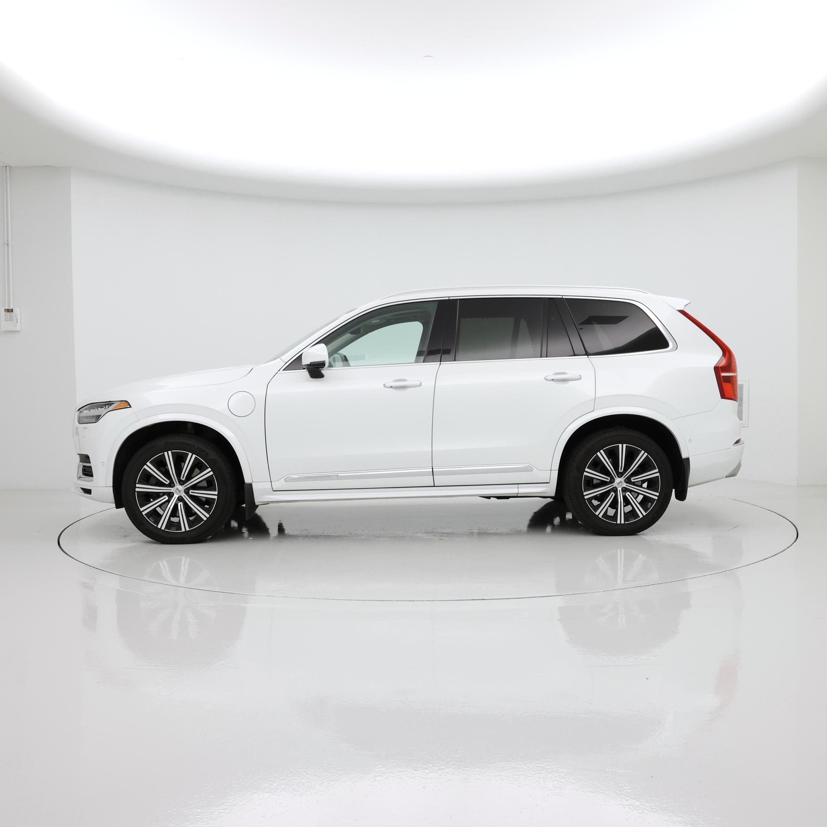 Thumbnail: 2021 Volvo XC90 - 3