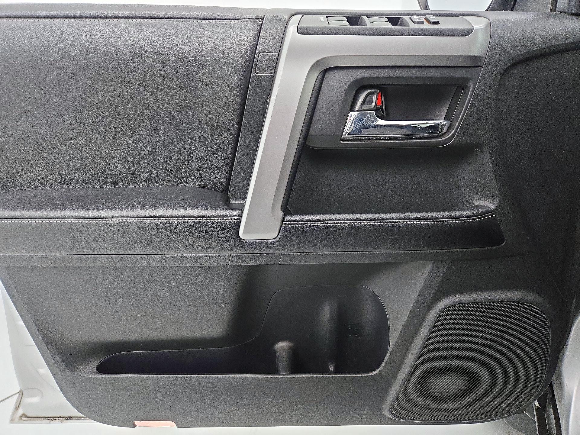 Thumbnail: 2017 Toyota 4Runner - 12