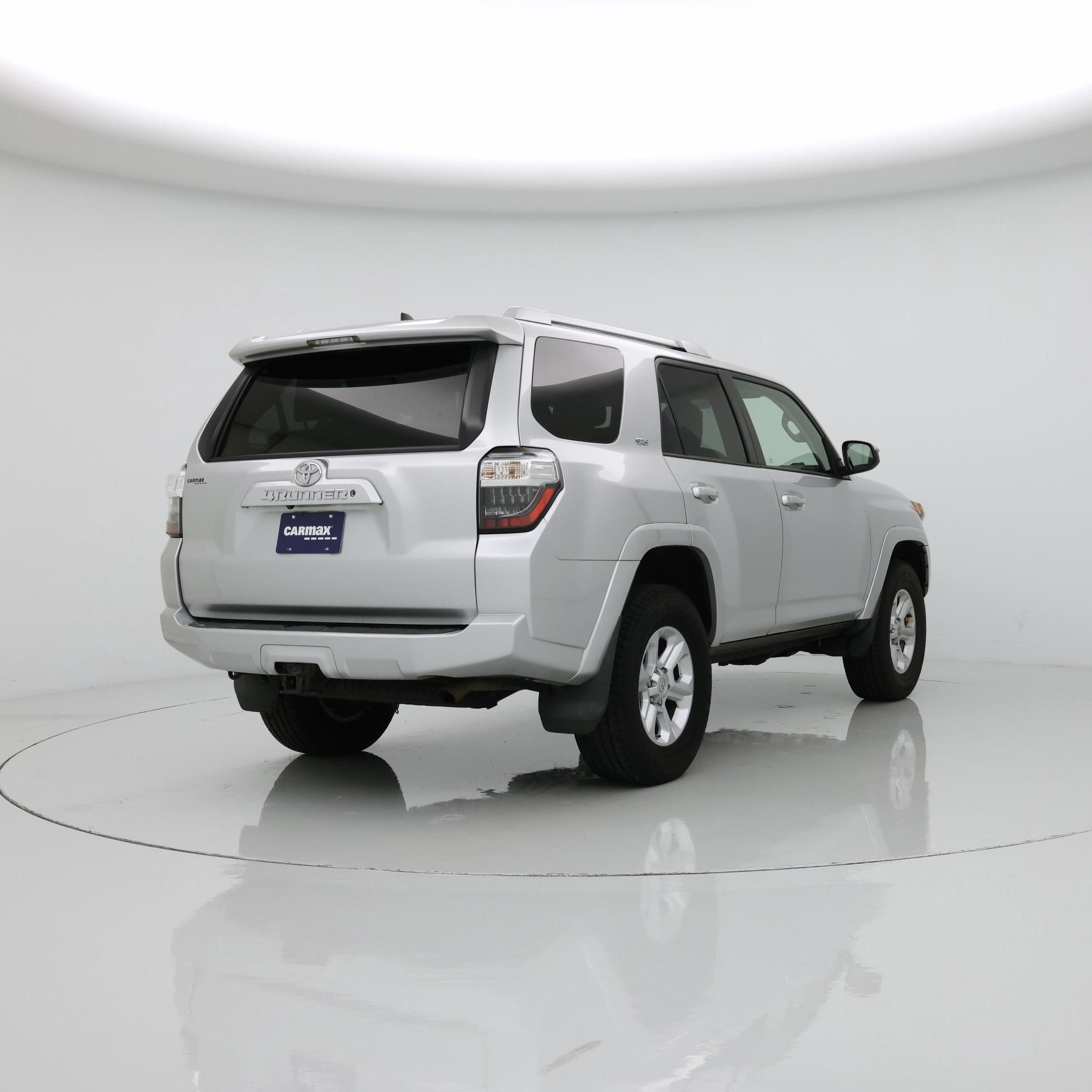 Thumbnail: 2017 Toyota 4Runner - 8