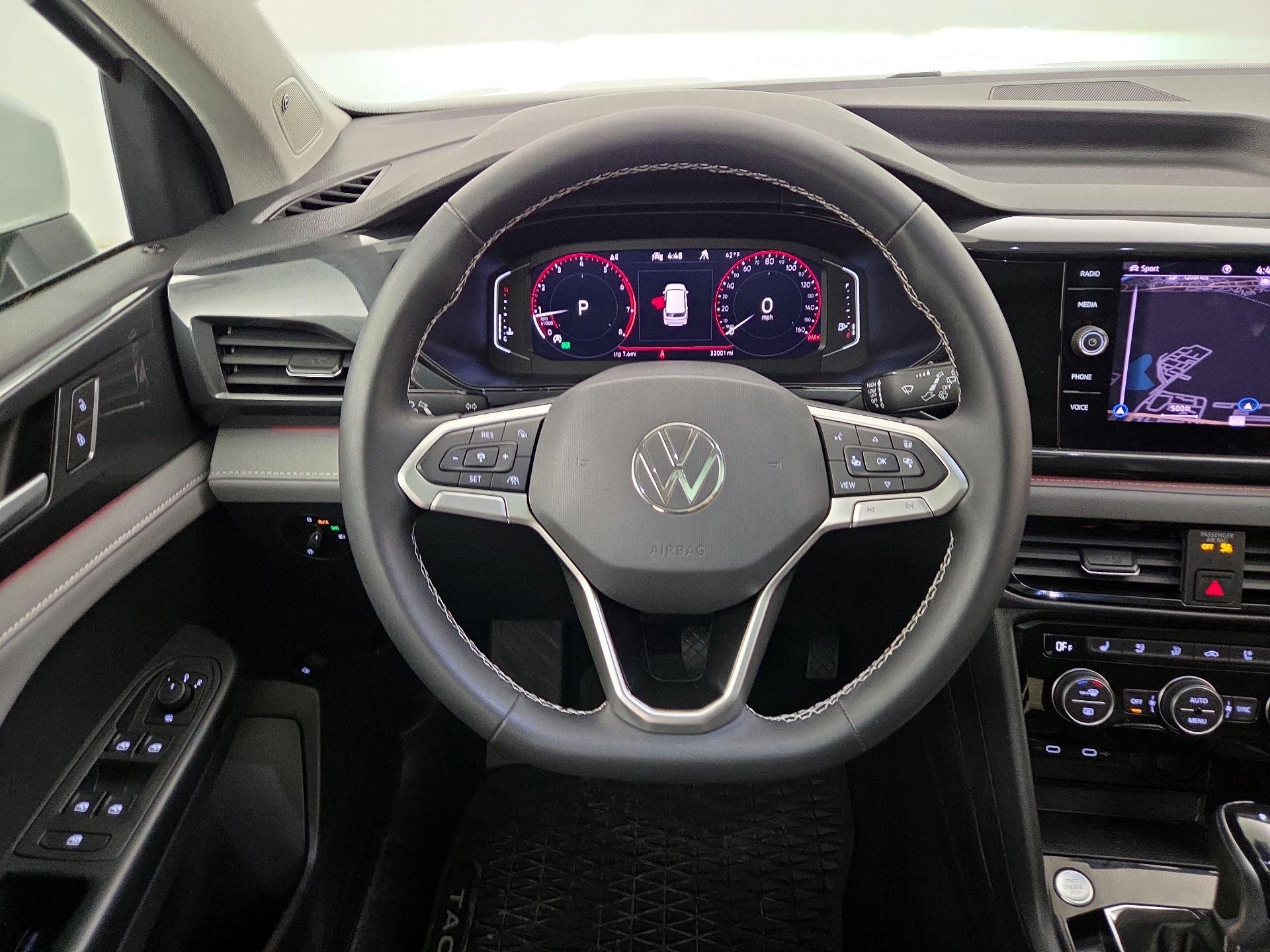 Thumbnail: 2022 Volkswagen Taos - 10