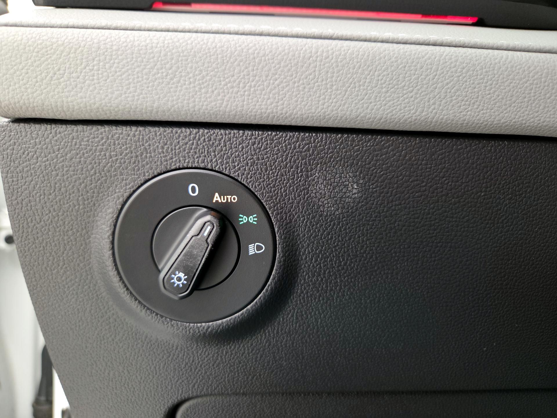 Thumbnail: 2022 Volkswagen Taos - 13