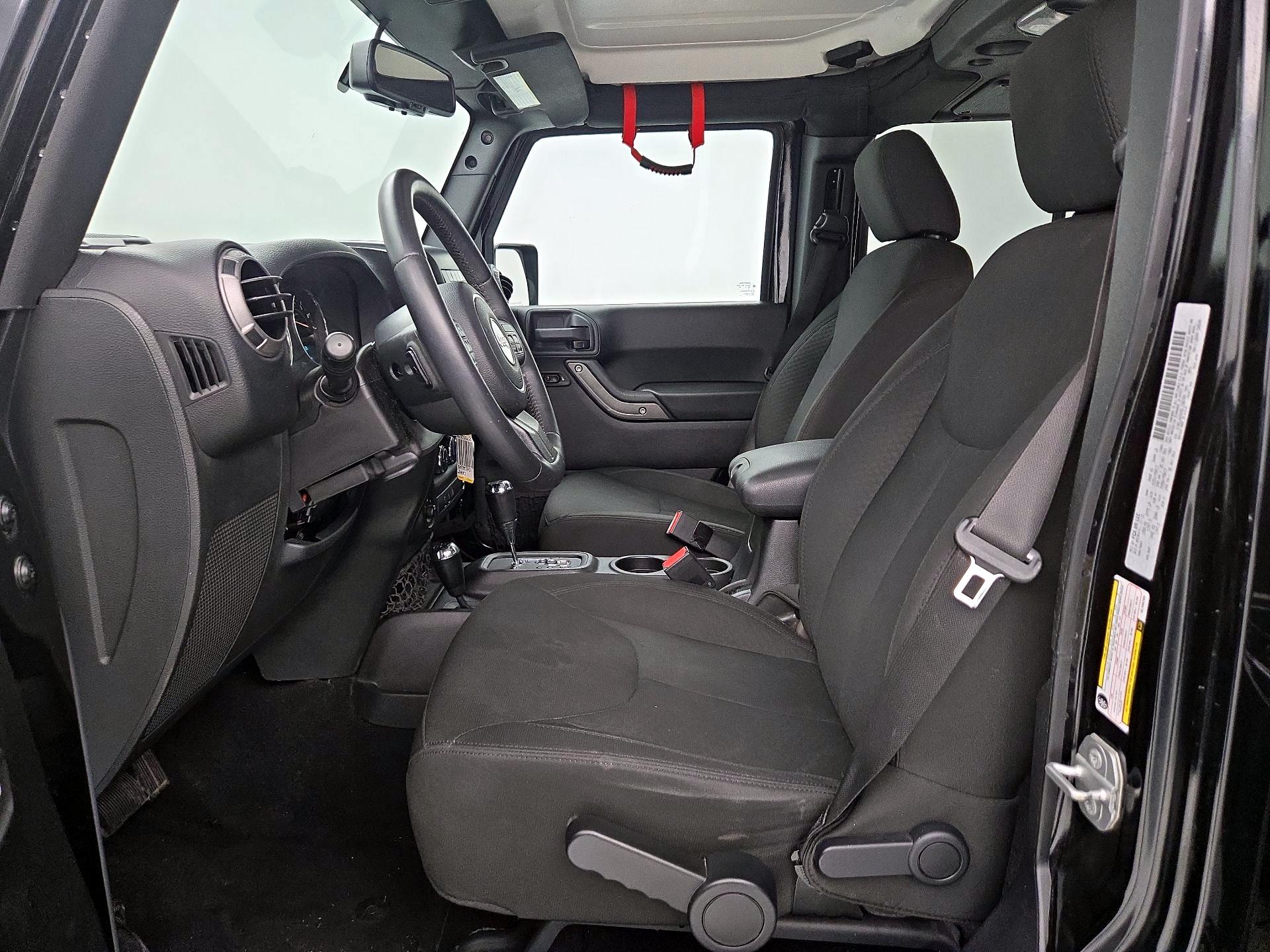 Thumbnail: 2016 Jeep Wrangler - 11