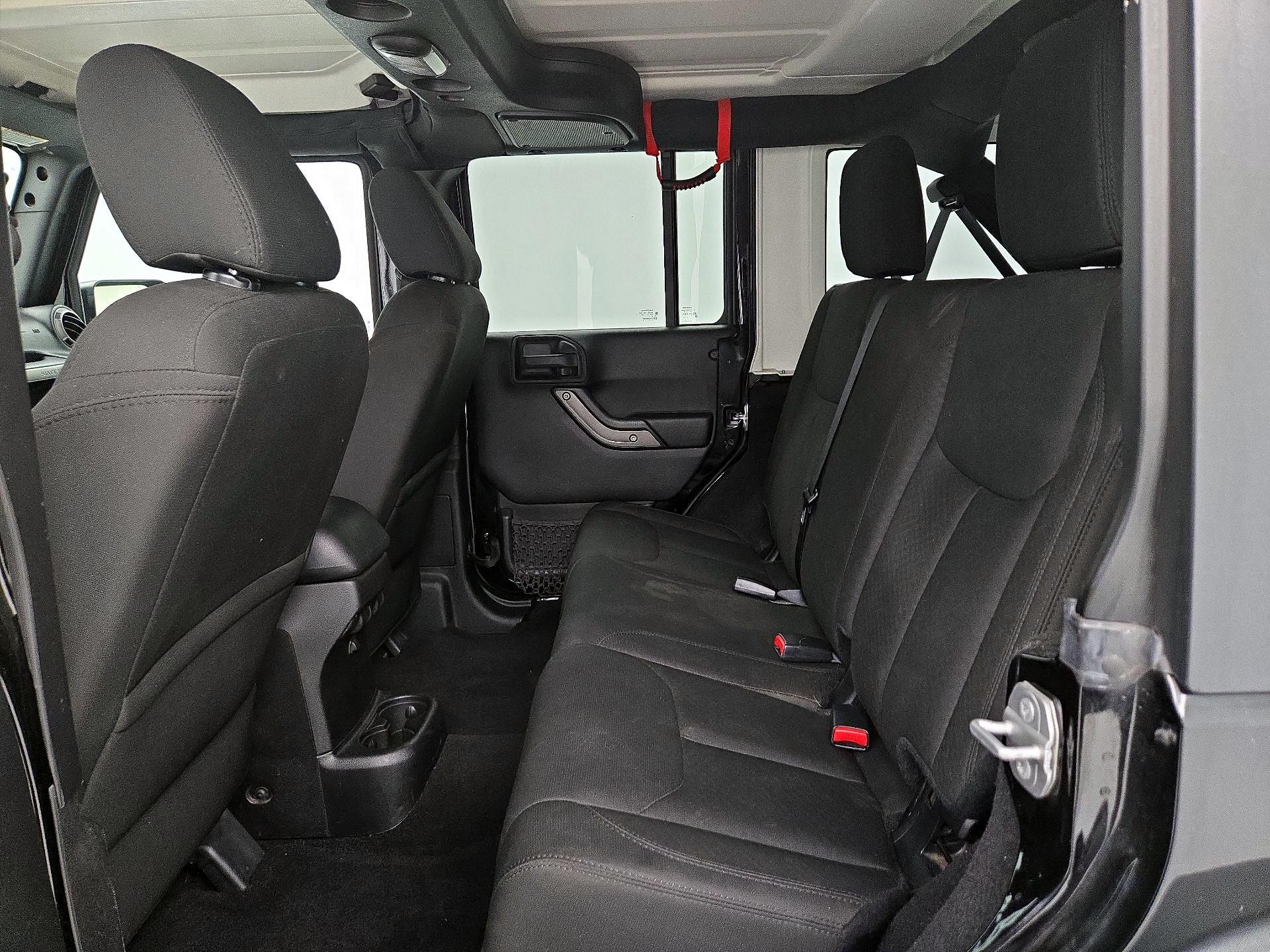 Thumbnail: 2016 Jeep Wrangler - 17