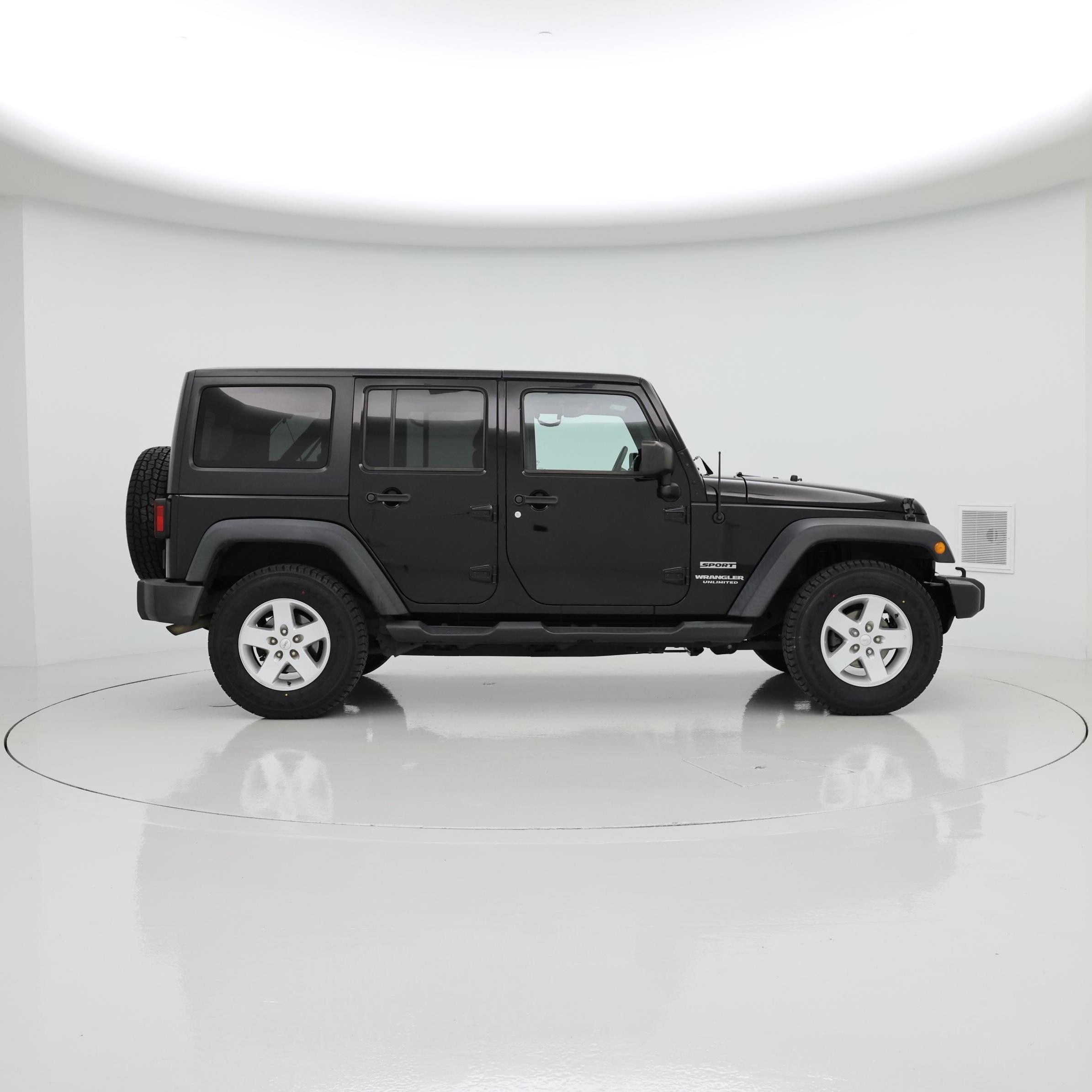 Thumbnail: 2016 Jeep Wrangler - 7