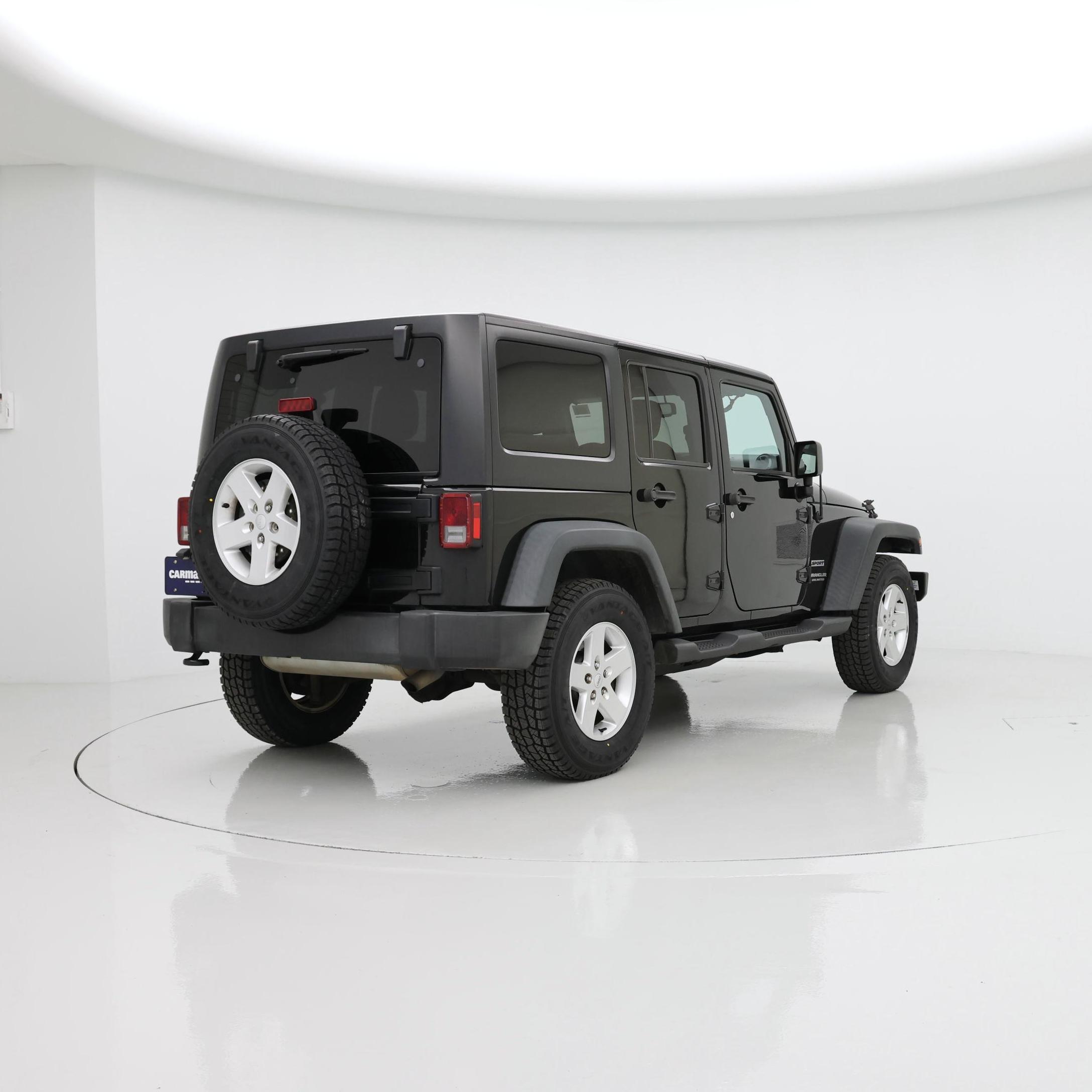 Thumbnail: 2016 Jeep Wrangler - 8