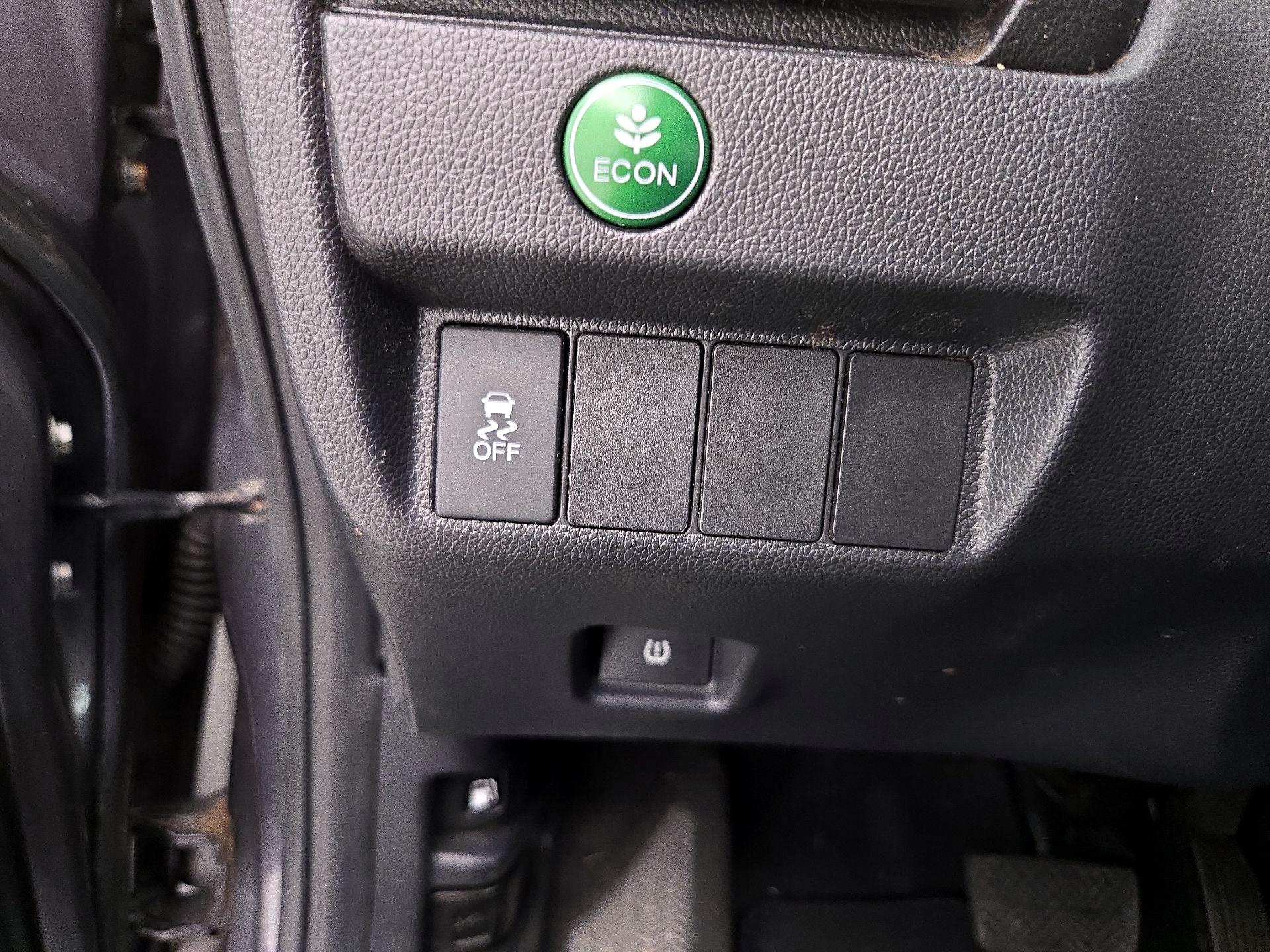 Thumbnail: 2015 Honda Fit - 13