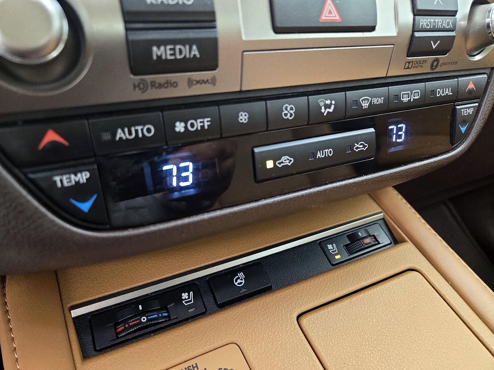 Thumbnail: 2018 Lexus ES - 17