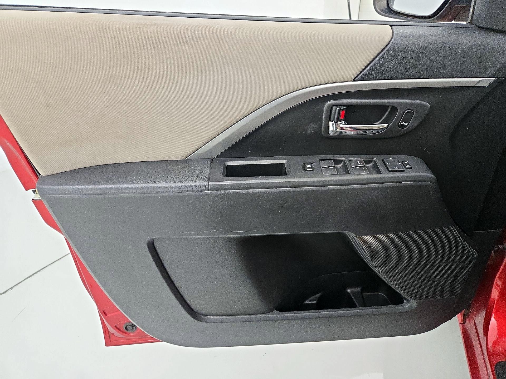 Thumbnail: 2015 Mazda Mazda5 - 12