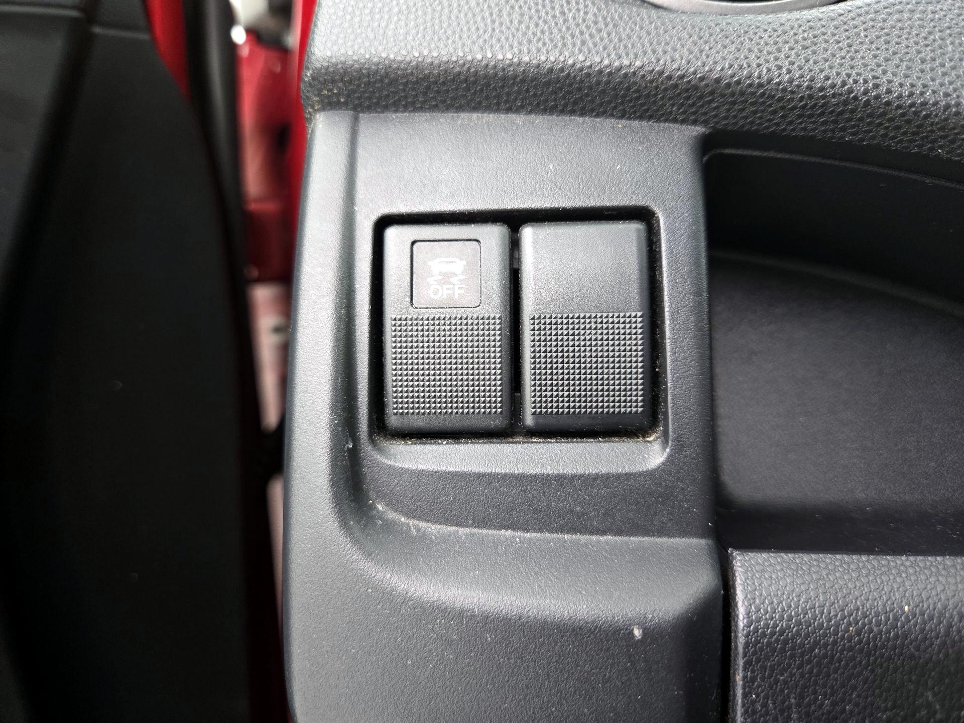 Thumbnail: 2015 Mazda Mazda5 - 13