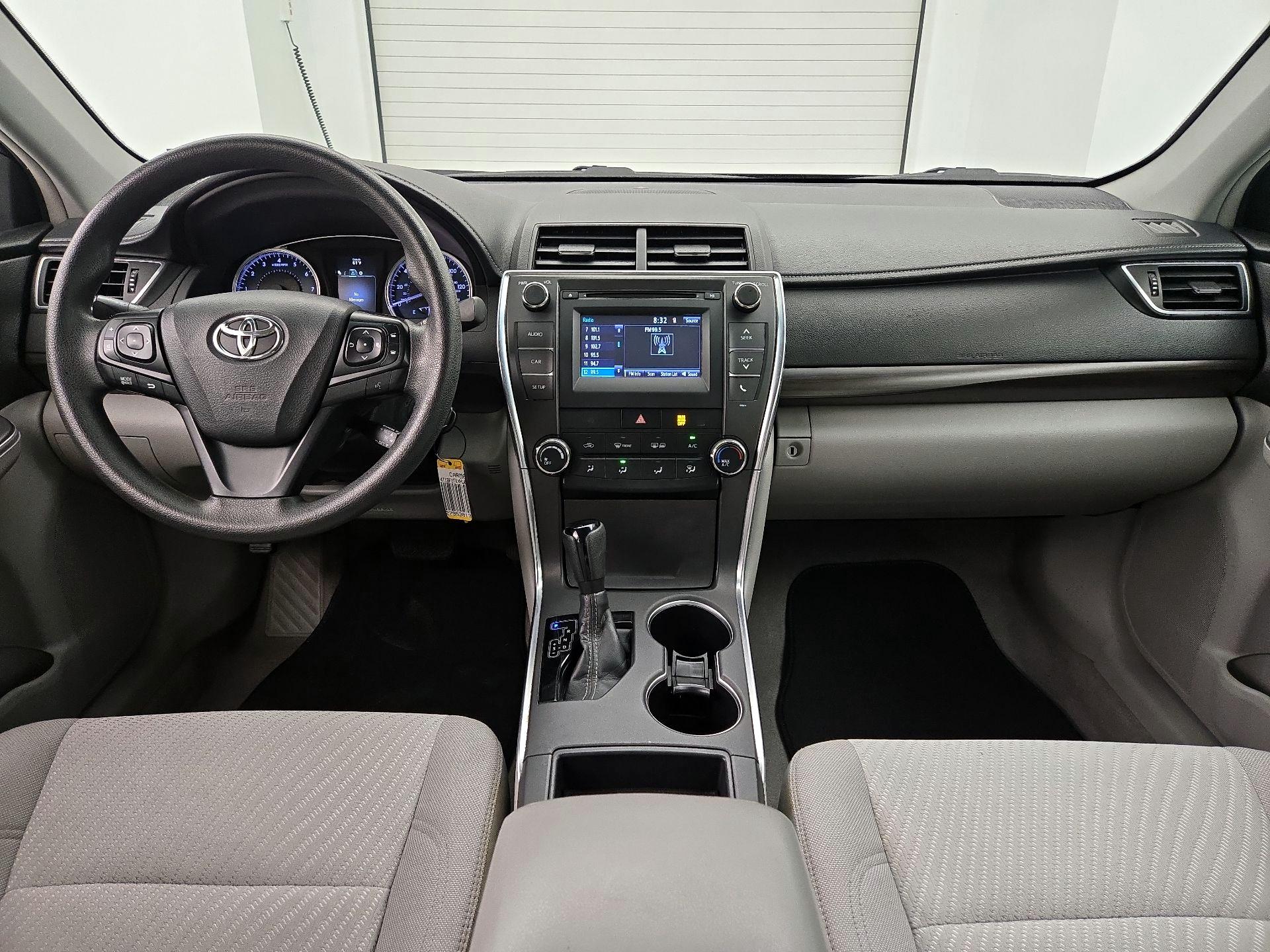 Thumbnail: 2017 Toyota Camry - 9