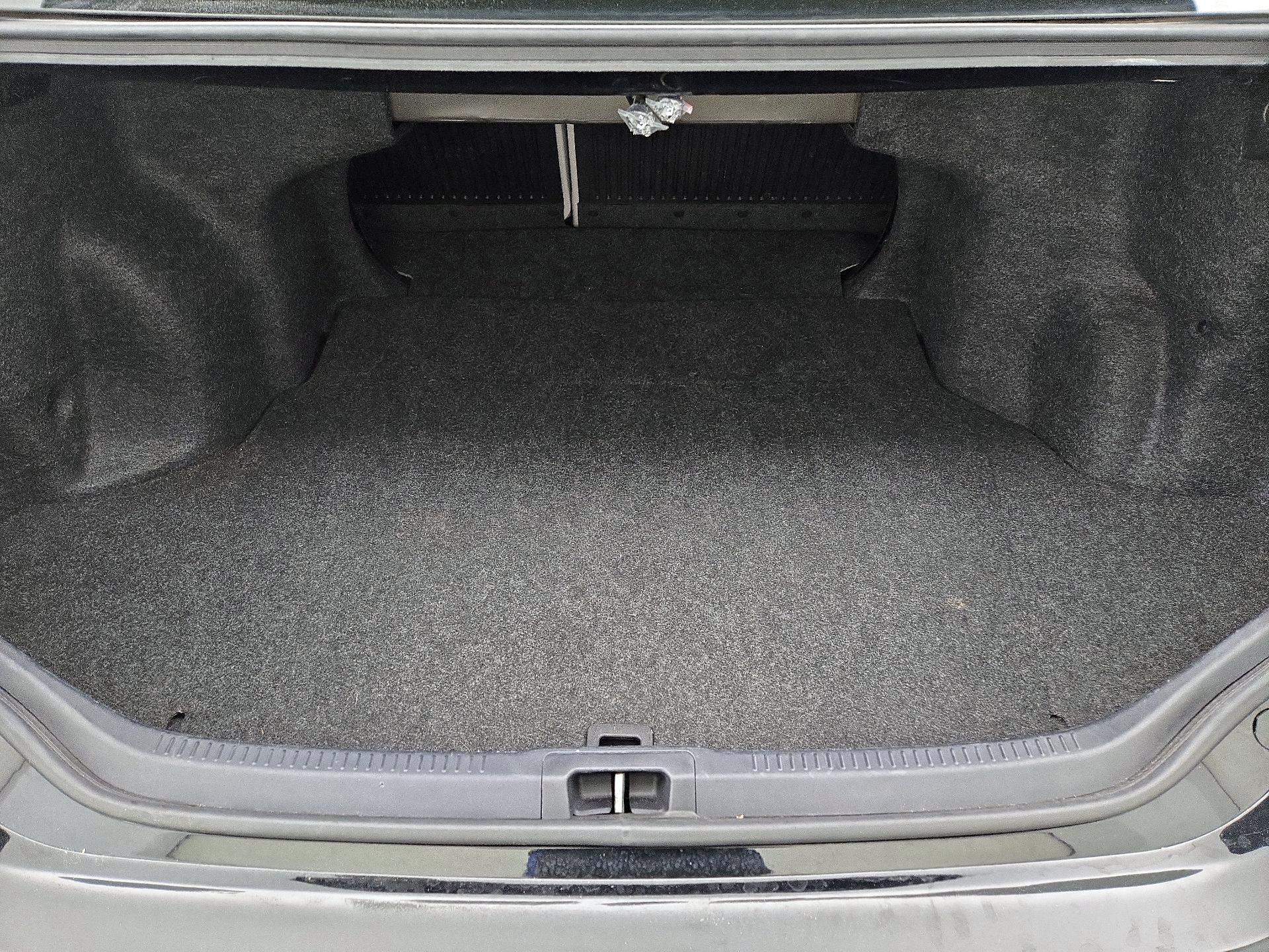 Thumbnail: 2017 Toyota Camry - 20