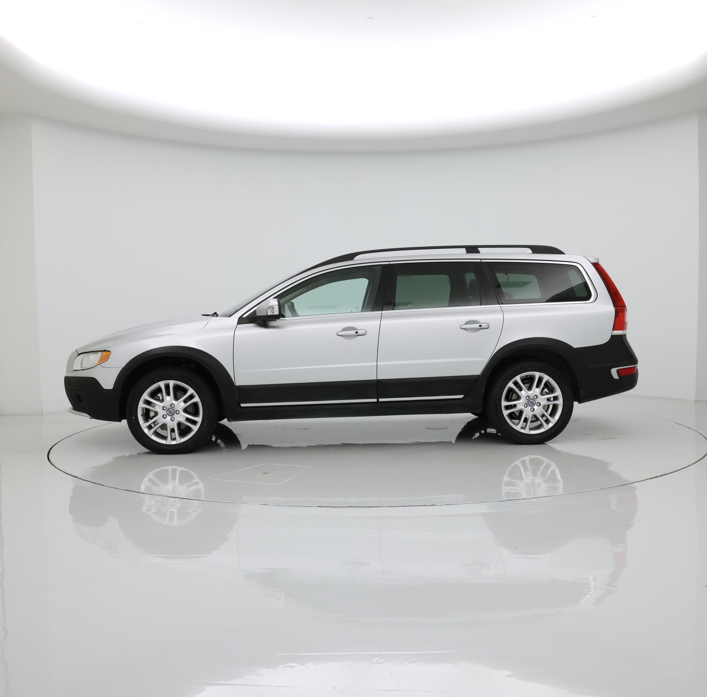 Thumbnail: 2016 Volvo XC70 - 3