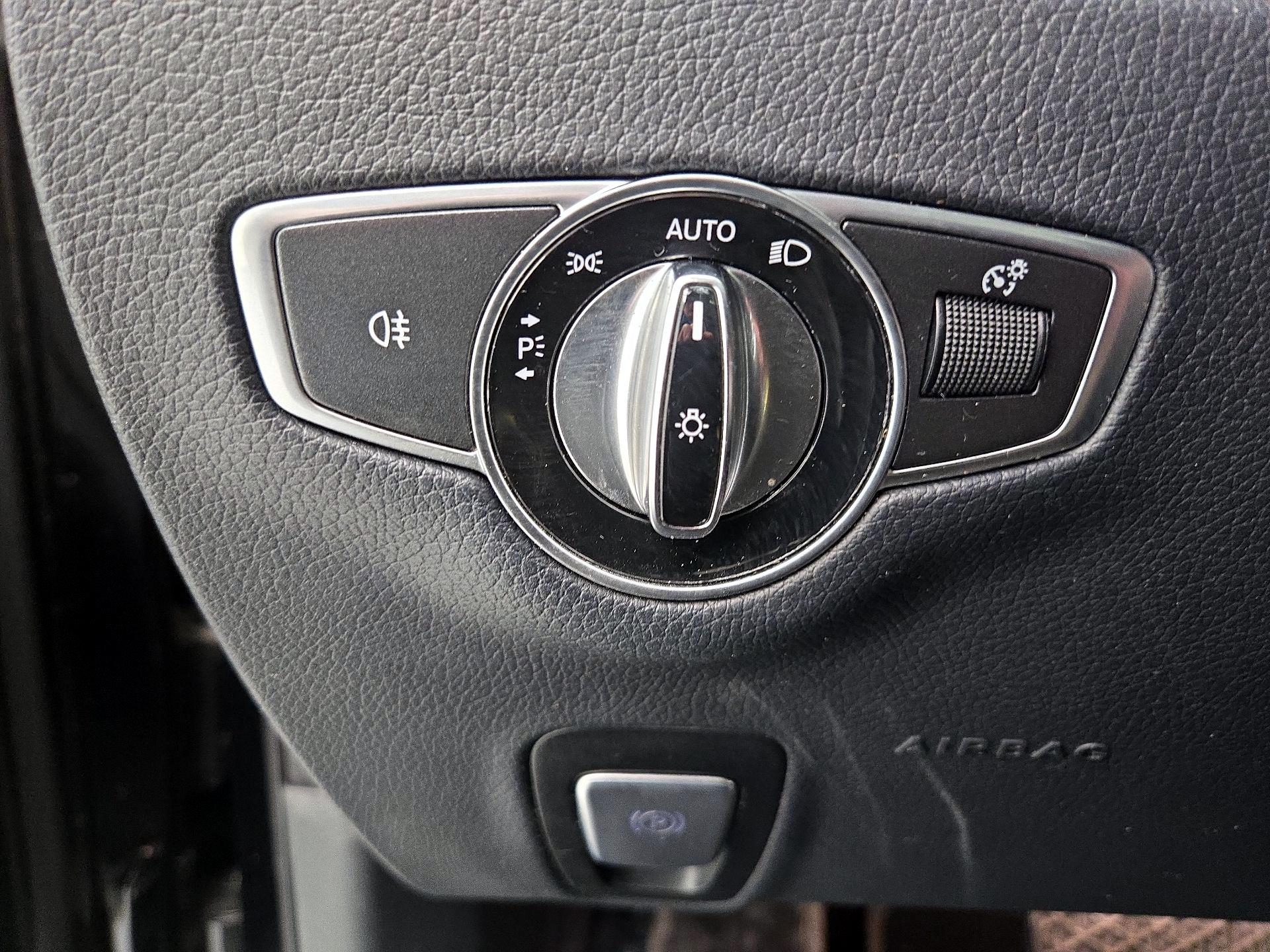 Thumbnail: 2018 Mercedes-Benz E-Class - 13