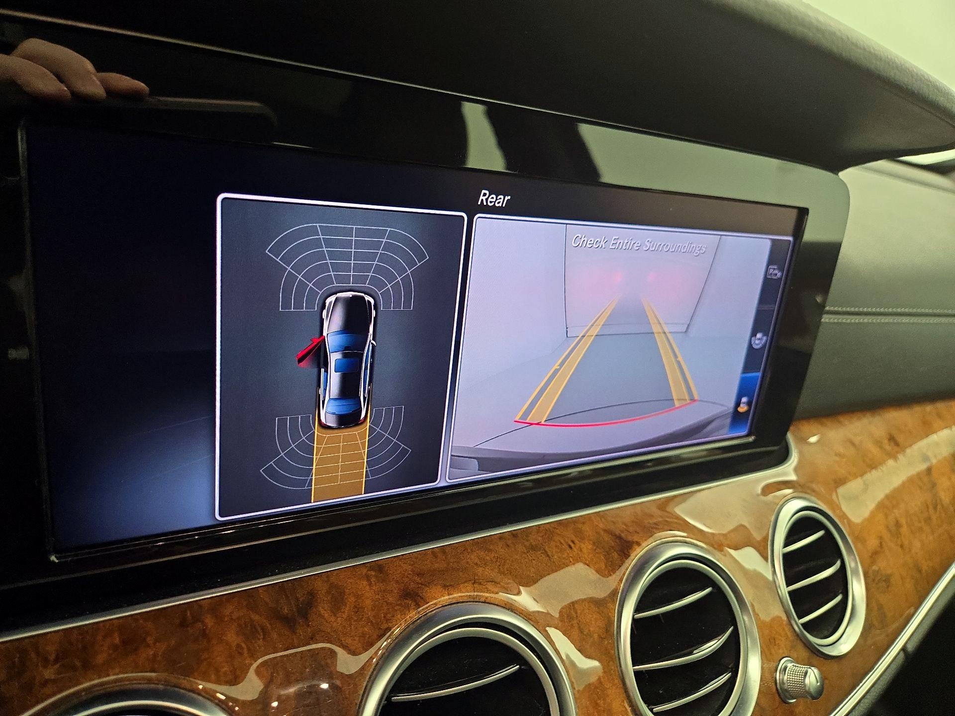 Thumbnail: 2018 Mercedes-Benz E-Class - 15