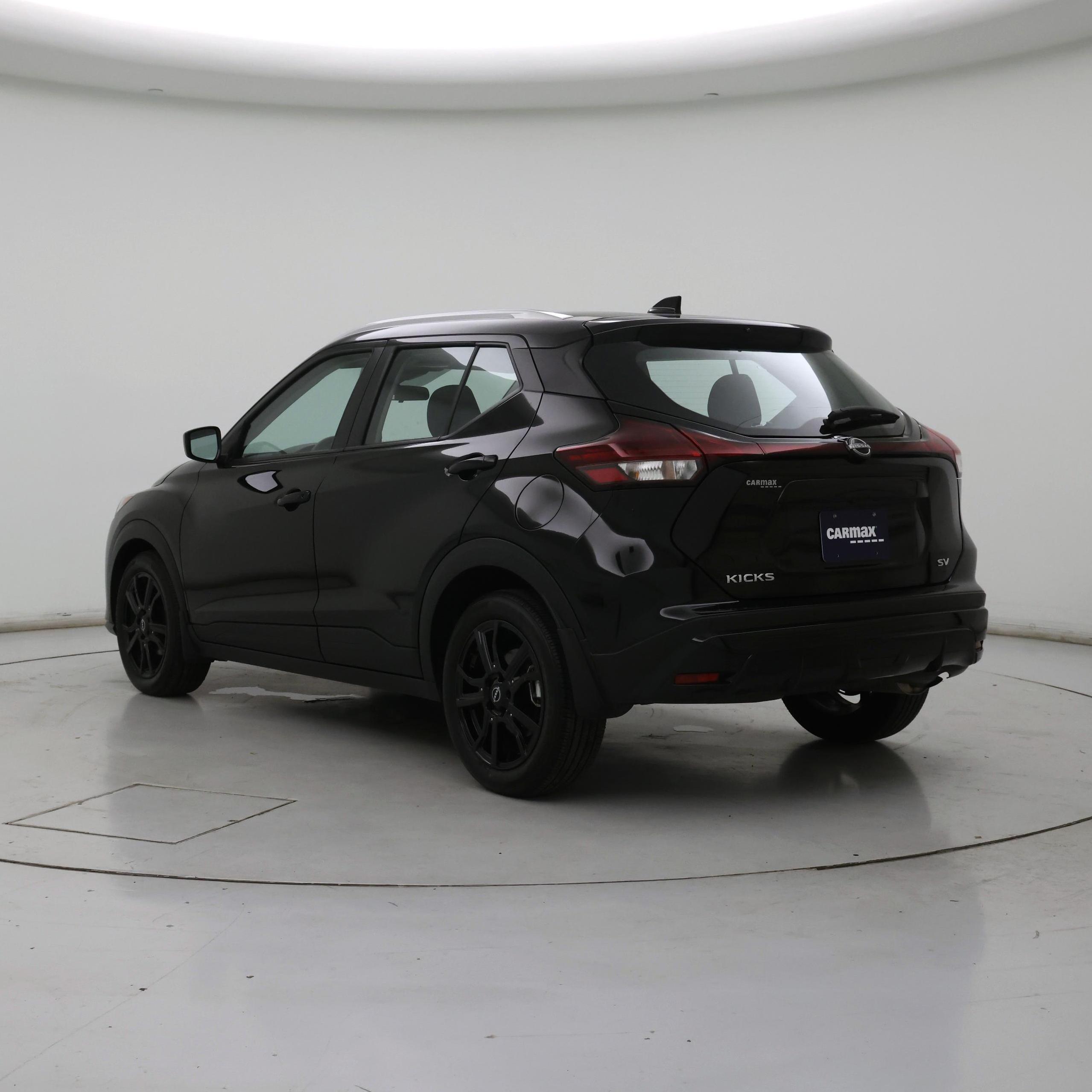 Thumbnail: 2023 Nissan Kicks - 2