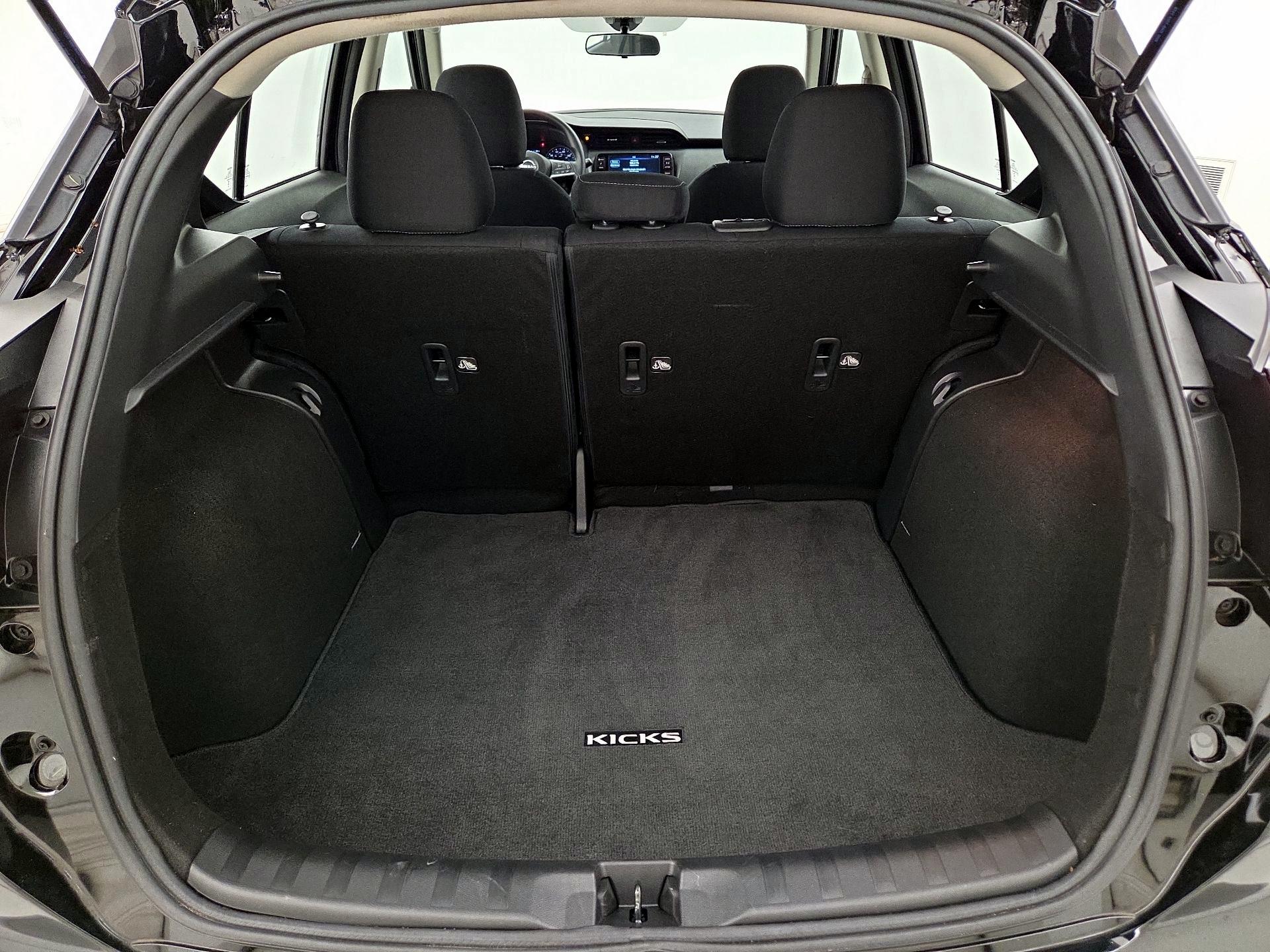 Thumbnail: 2023 Nissan Kicks - 19