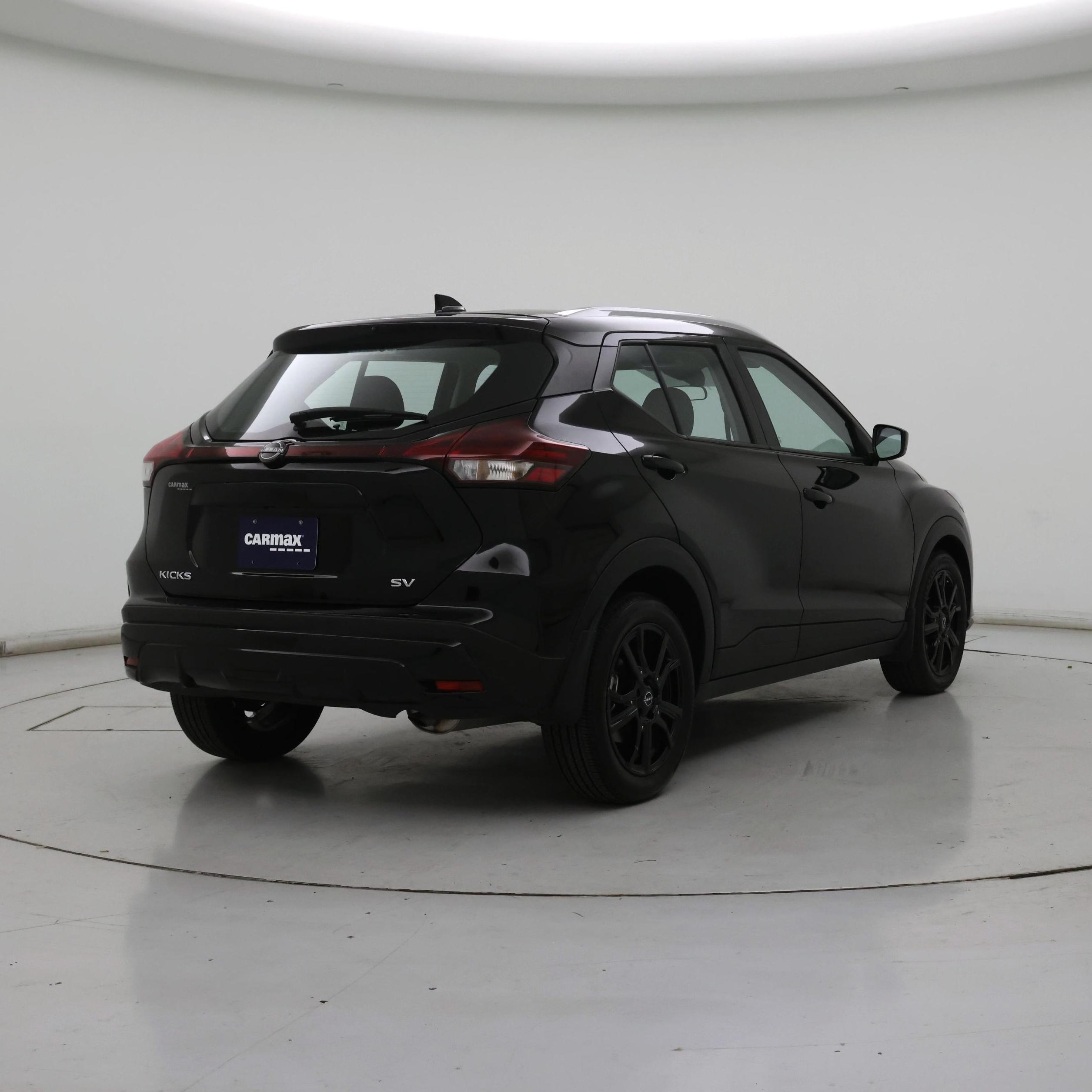 Thumbnail: 2023 Nissan Kicks - 8