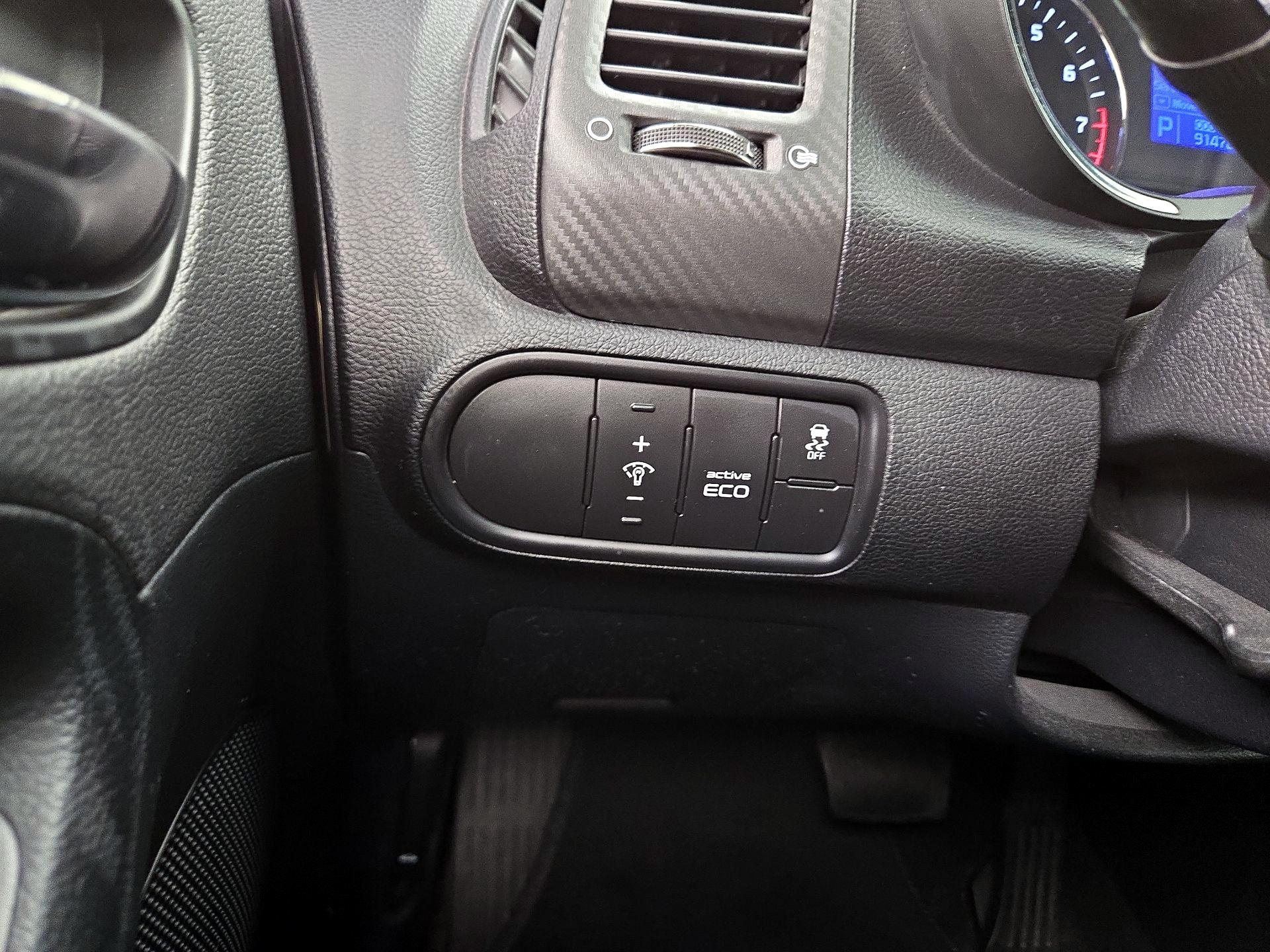 Thumbnail: 2015 Kia Forte - 13