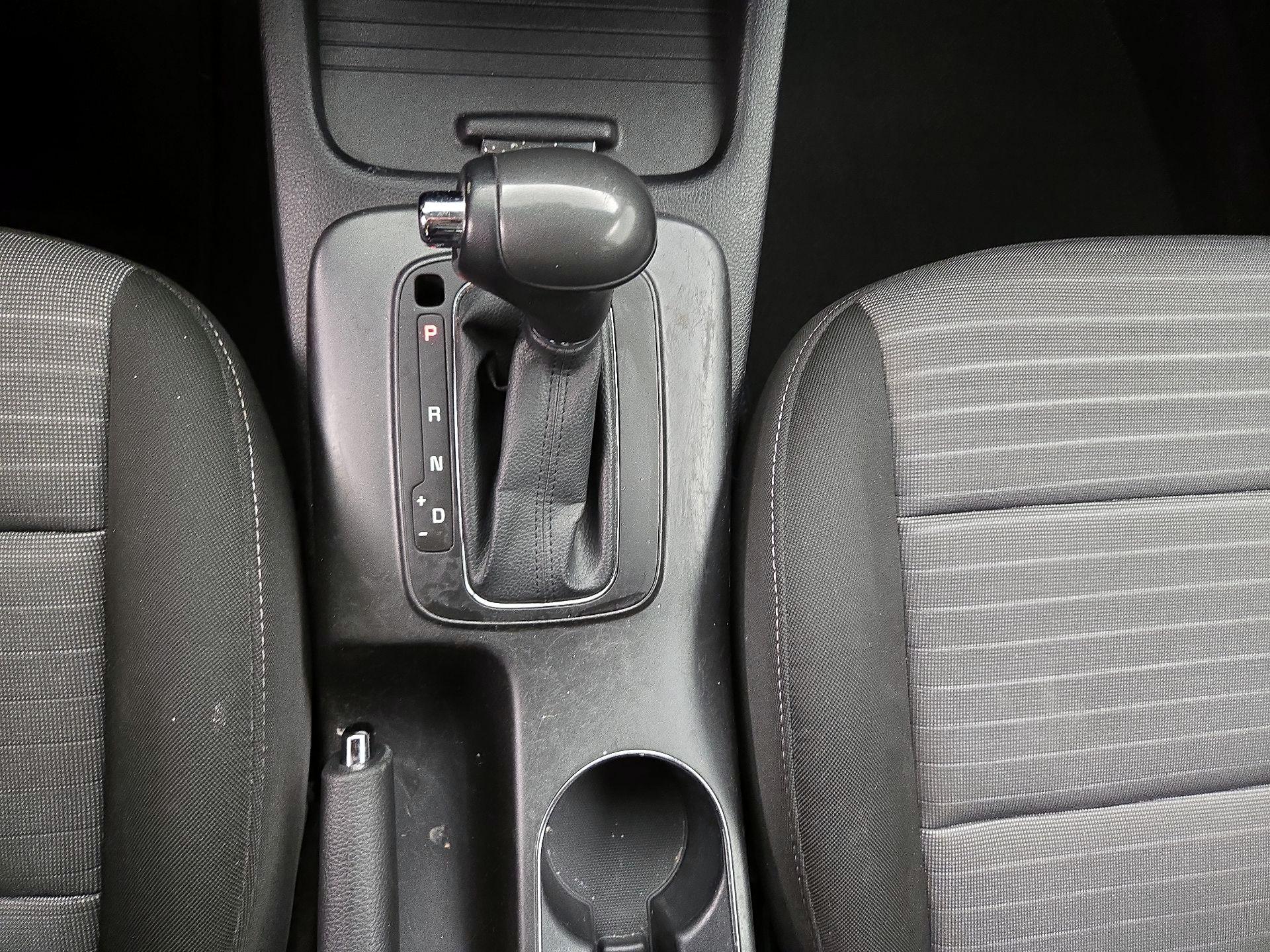 Thumbnail: 2015 Kia Forte - 16