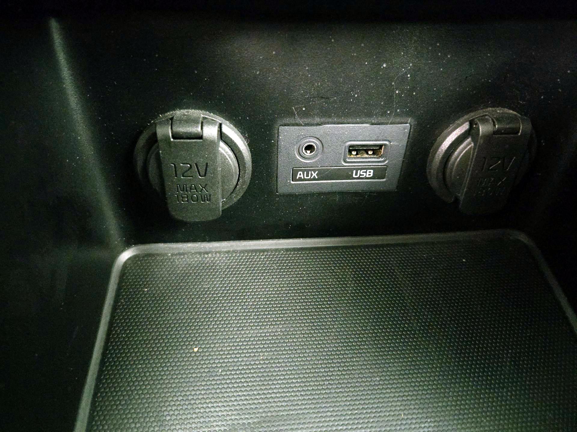 Thumbnail: 2015 Kia Forte - 17