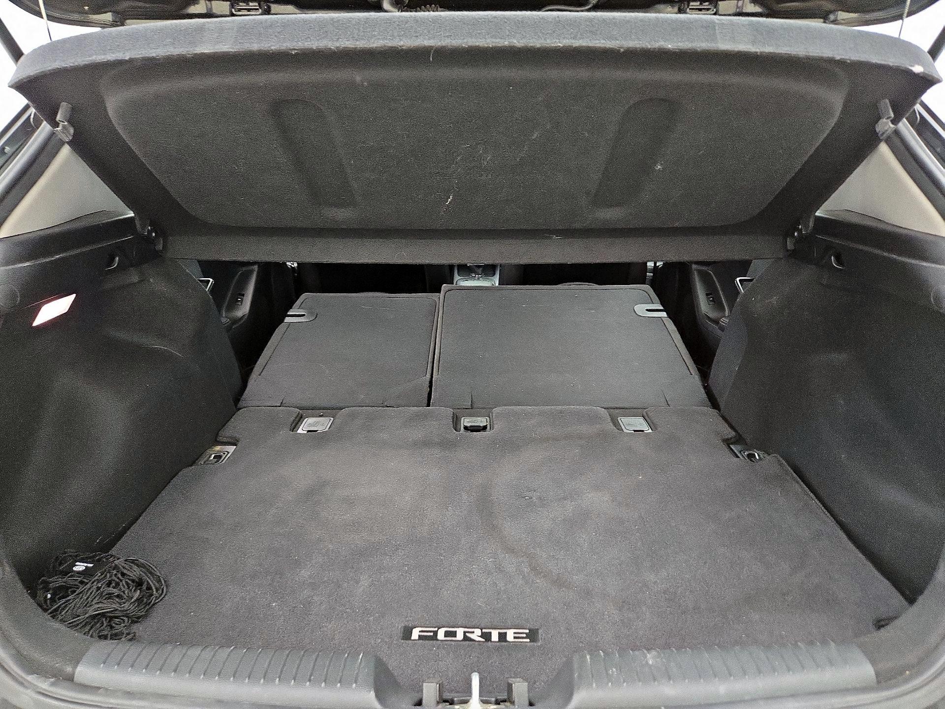 Thumbnail: 2015 Kia Forte - 20