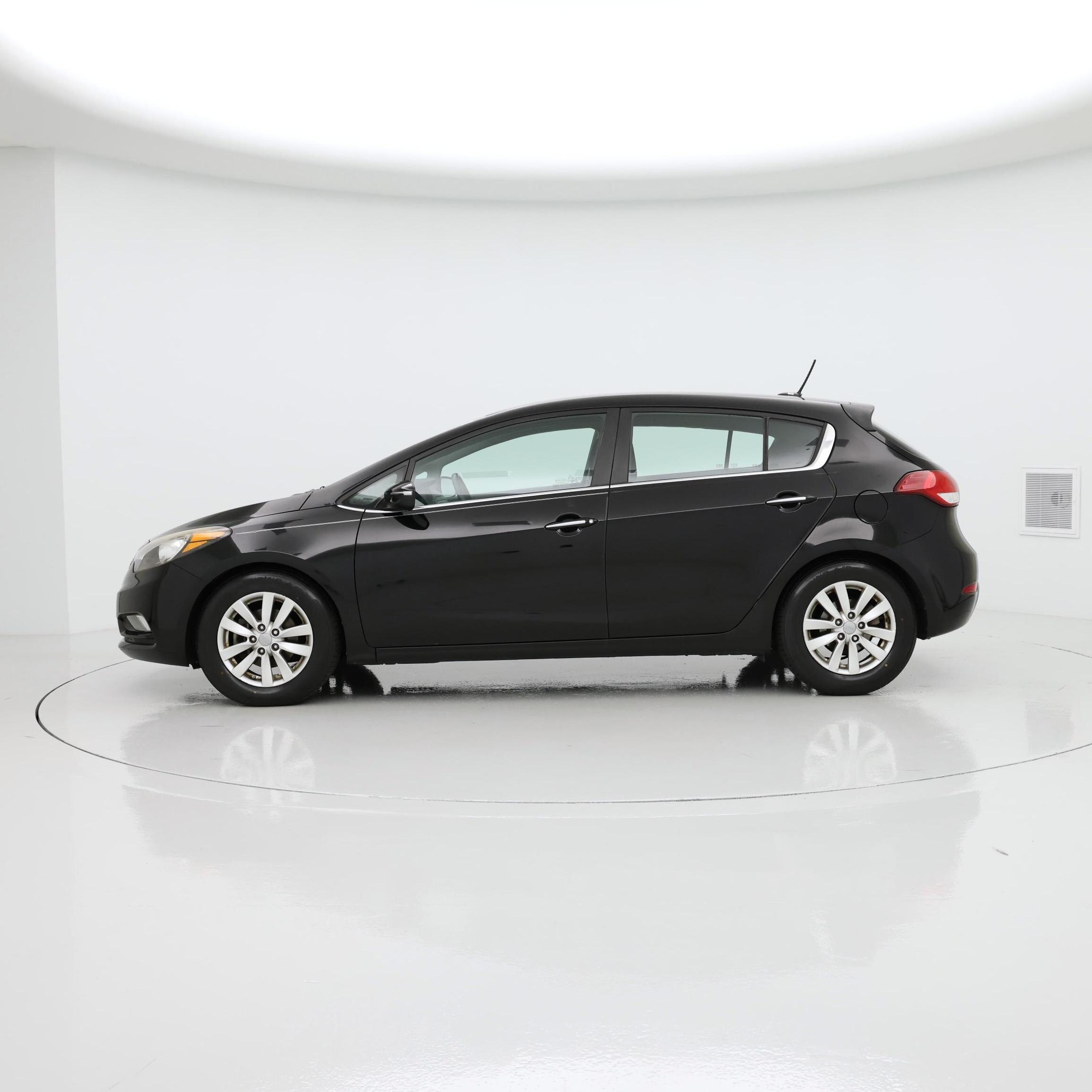 Thumbnail: 2015 Kia Forte - 3