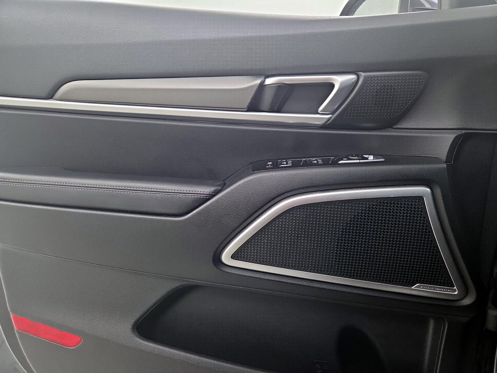 Thumbnail: 2021 Kia Telluride - 12