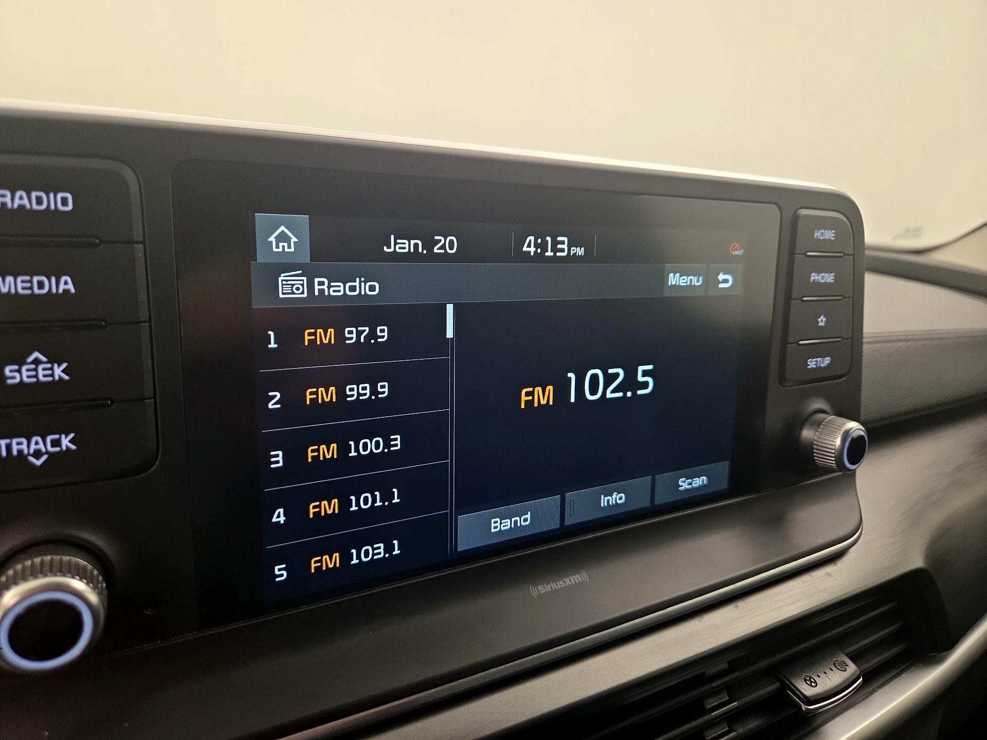 Thumbnail: 2021 Kia Telluride - 15