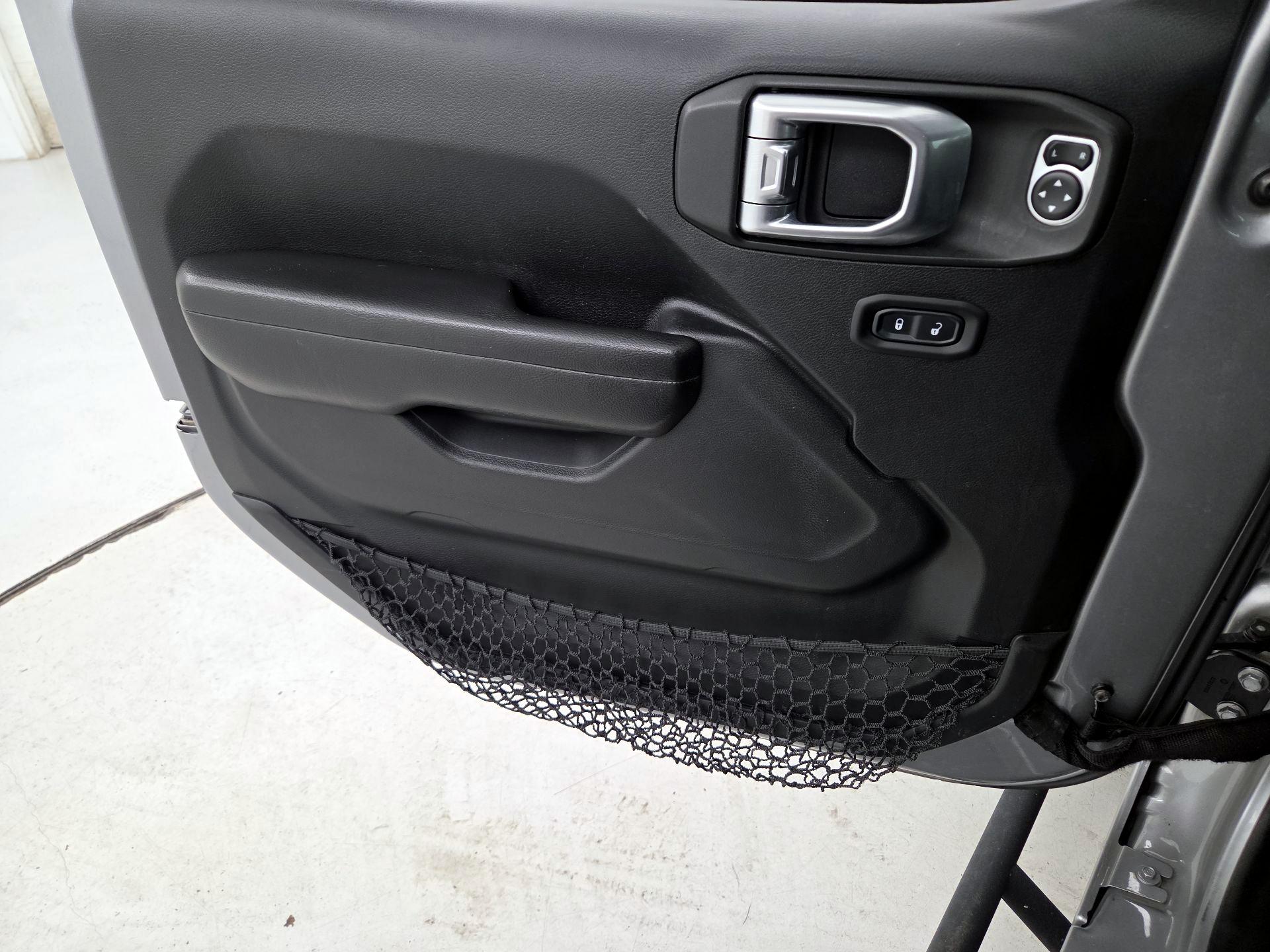 Thumbnail: 2018 Jeep Wrangler - 12