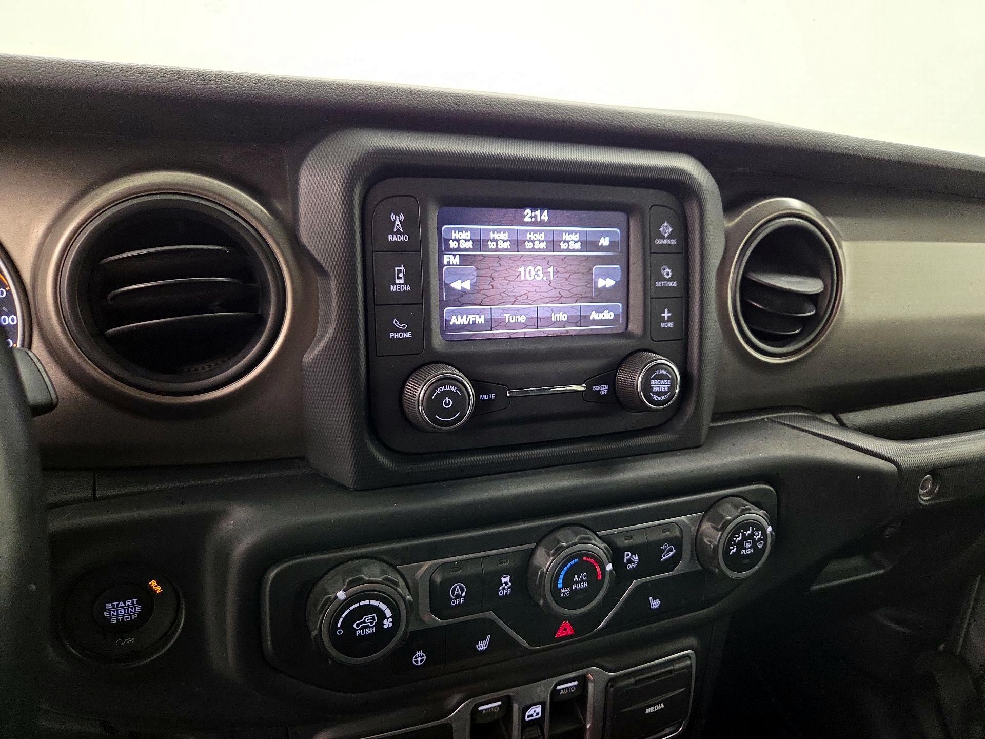 Thumbnail: 2018 Jeep Wrangler - 15