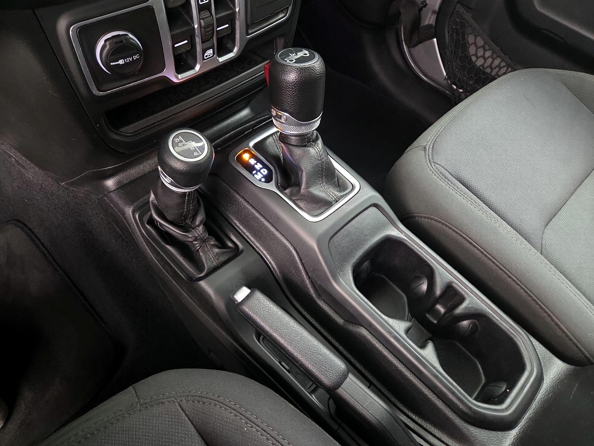 Thumbnail: 2018 Jeep Wrangler - 17