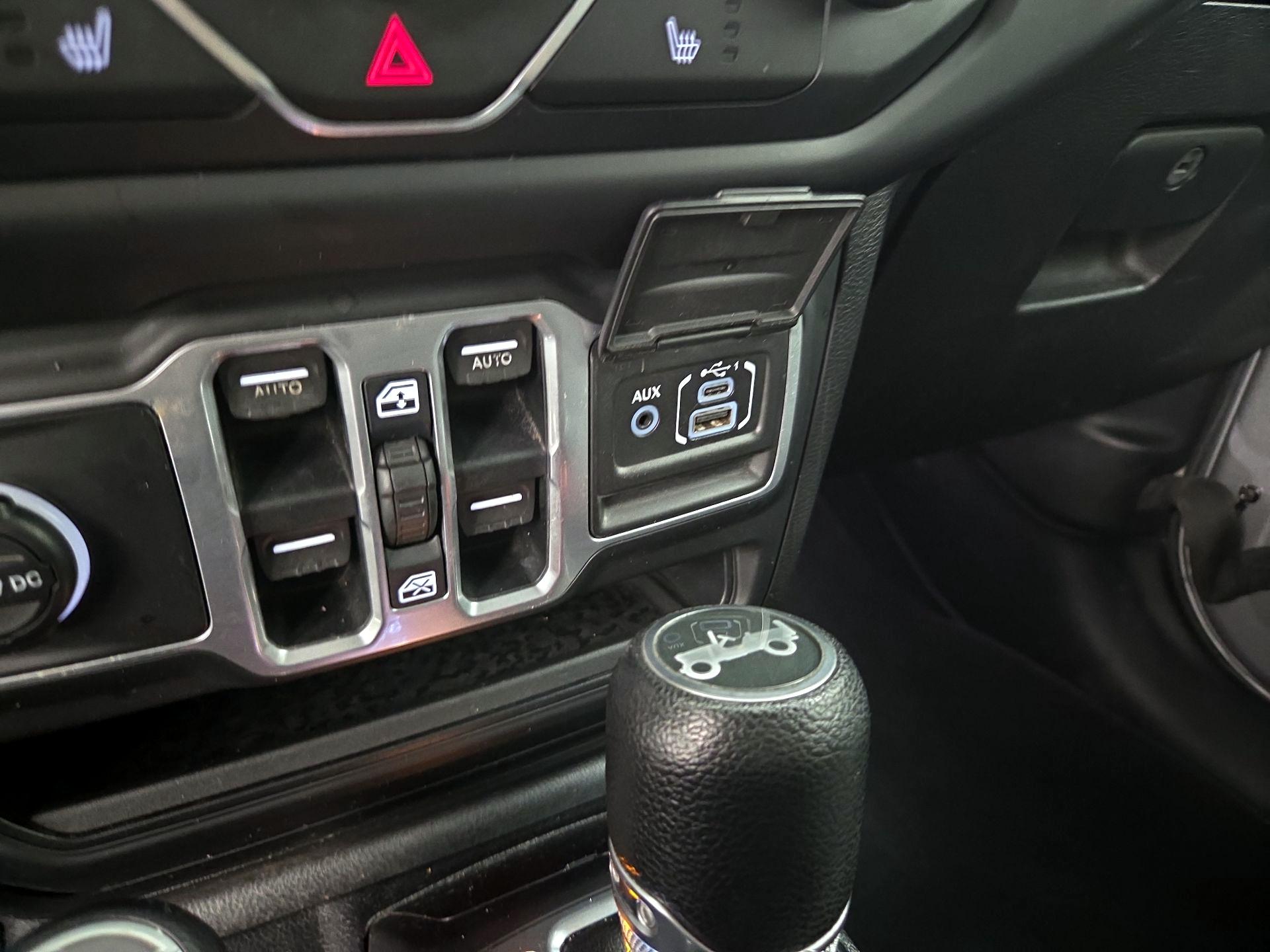 Thumbnail: 2018 Jeep Wrangler - 18