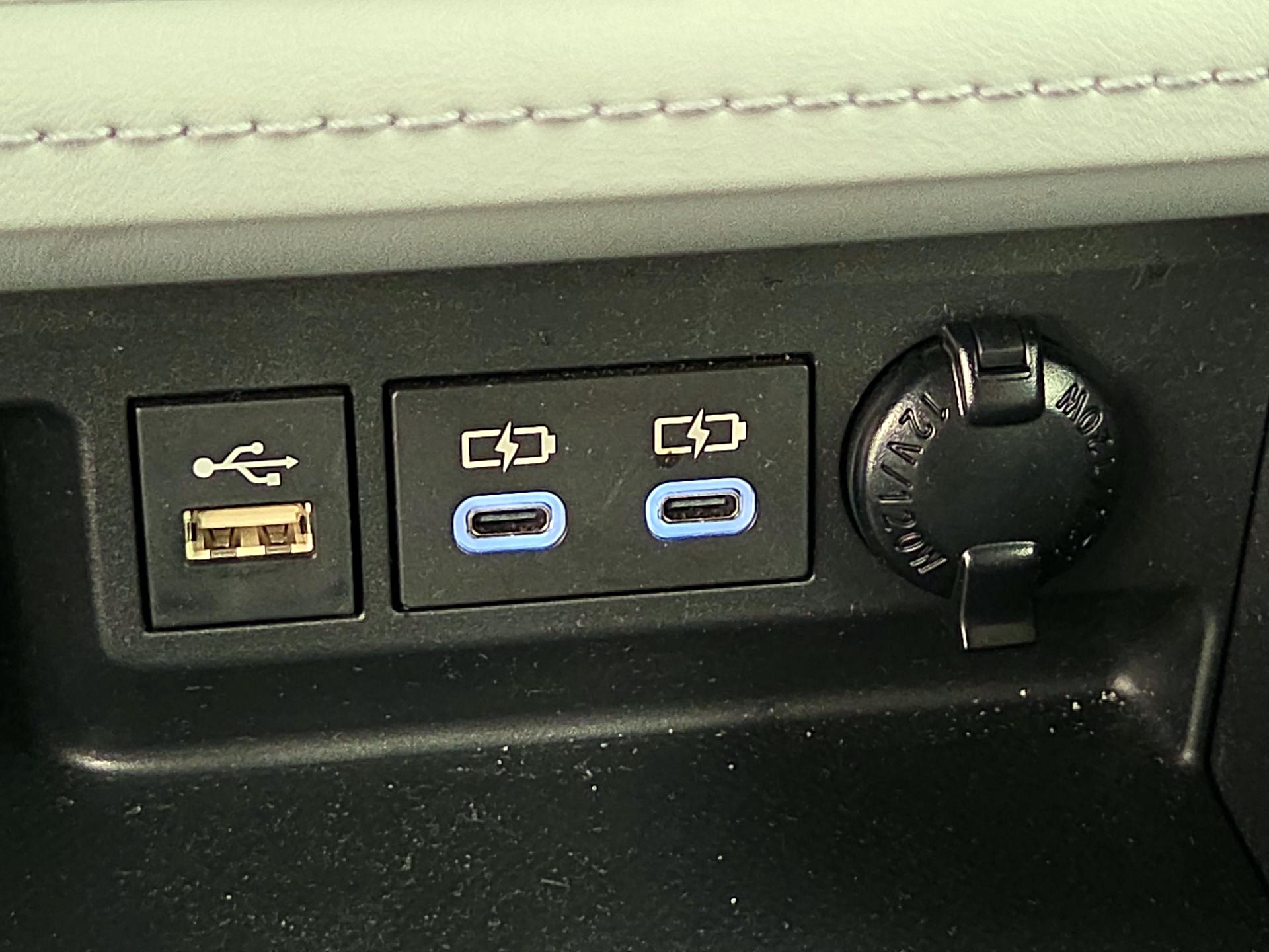 Thumbnail: 2023 Toyota Highlander - 18