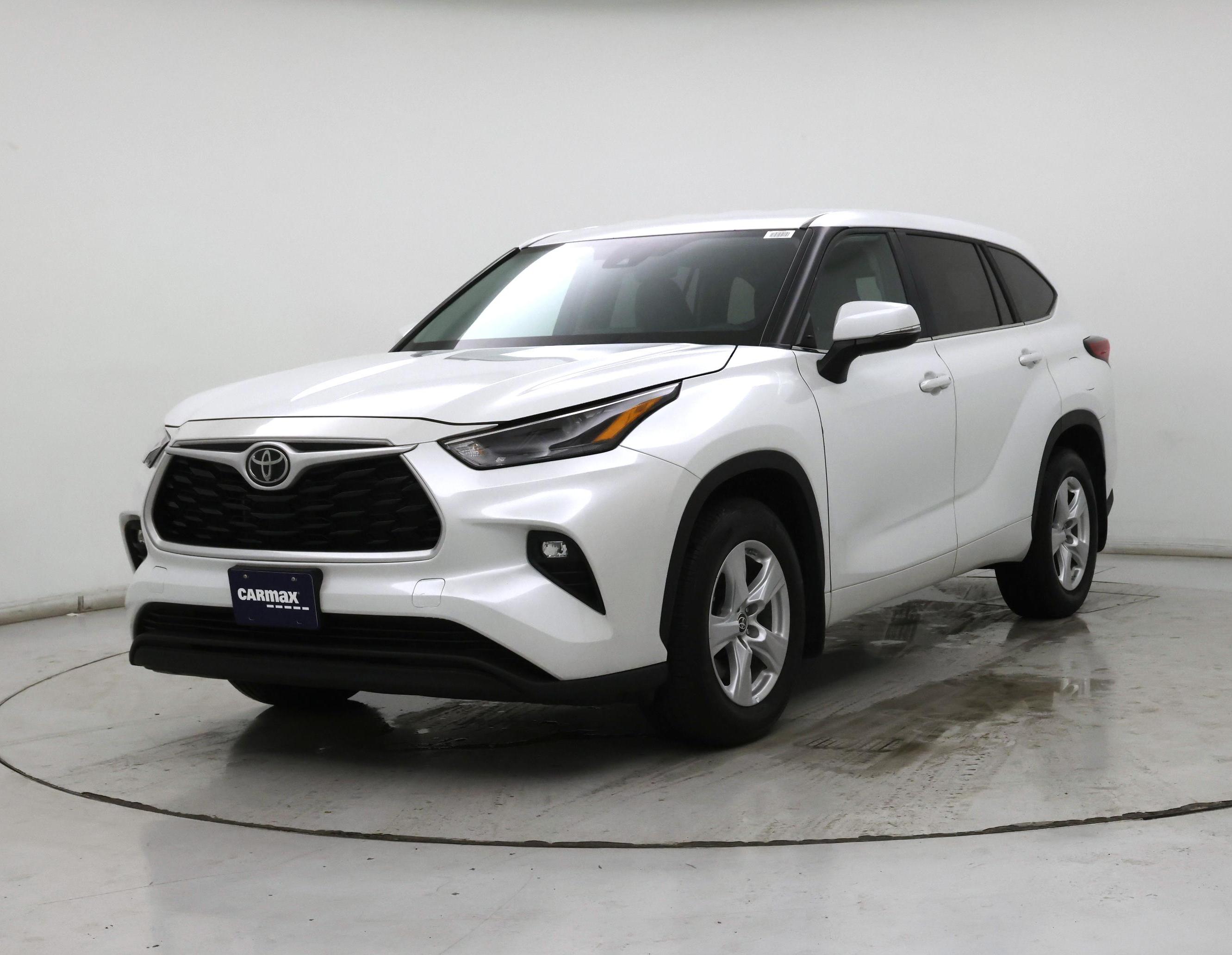 Thumbnail: 2023 Toyota Highlander - 4