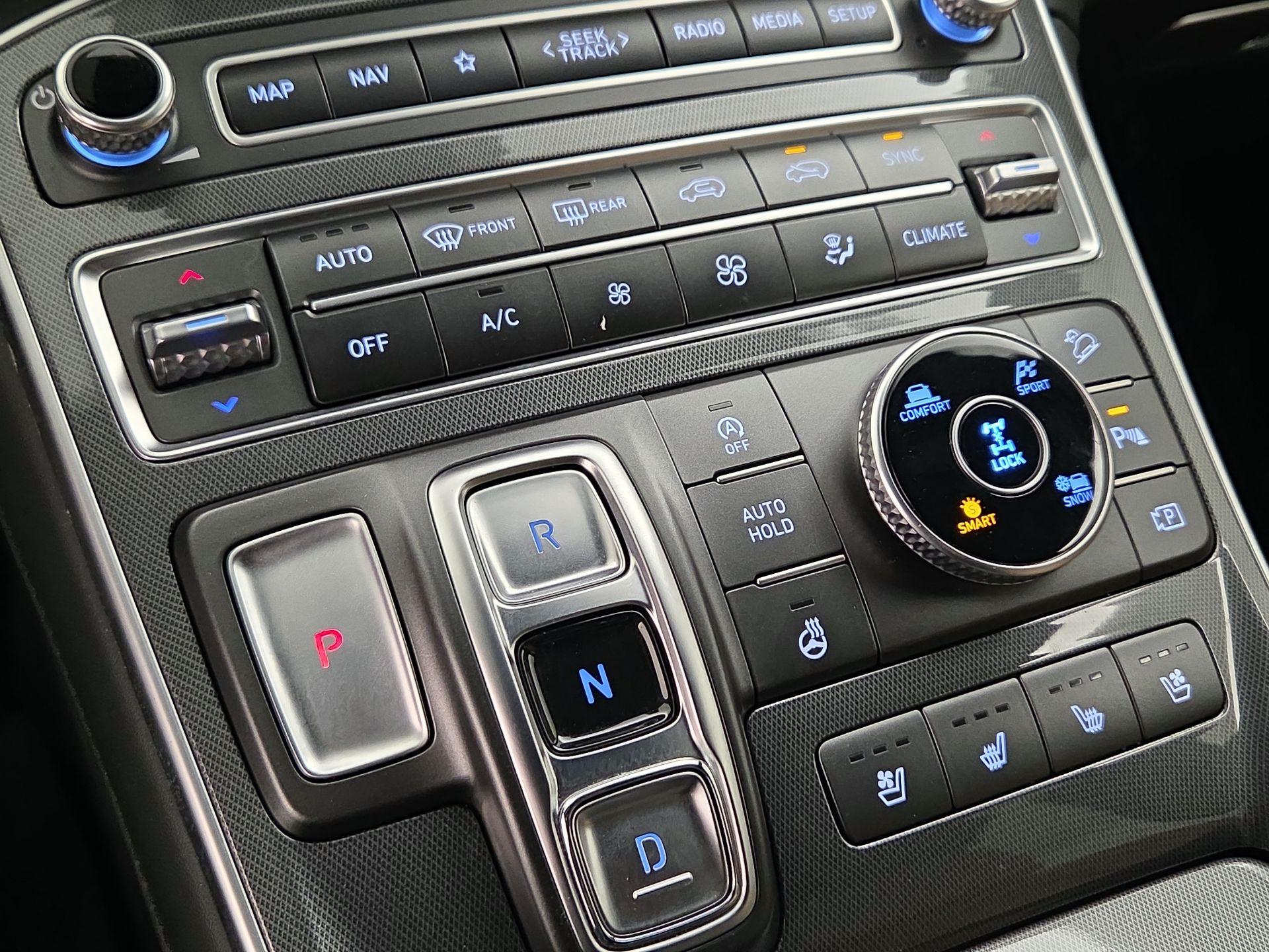 Thumbnail: 2021 Hyundai Santa Fe - 17