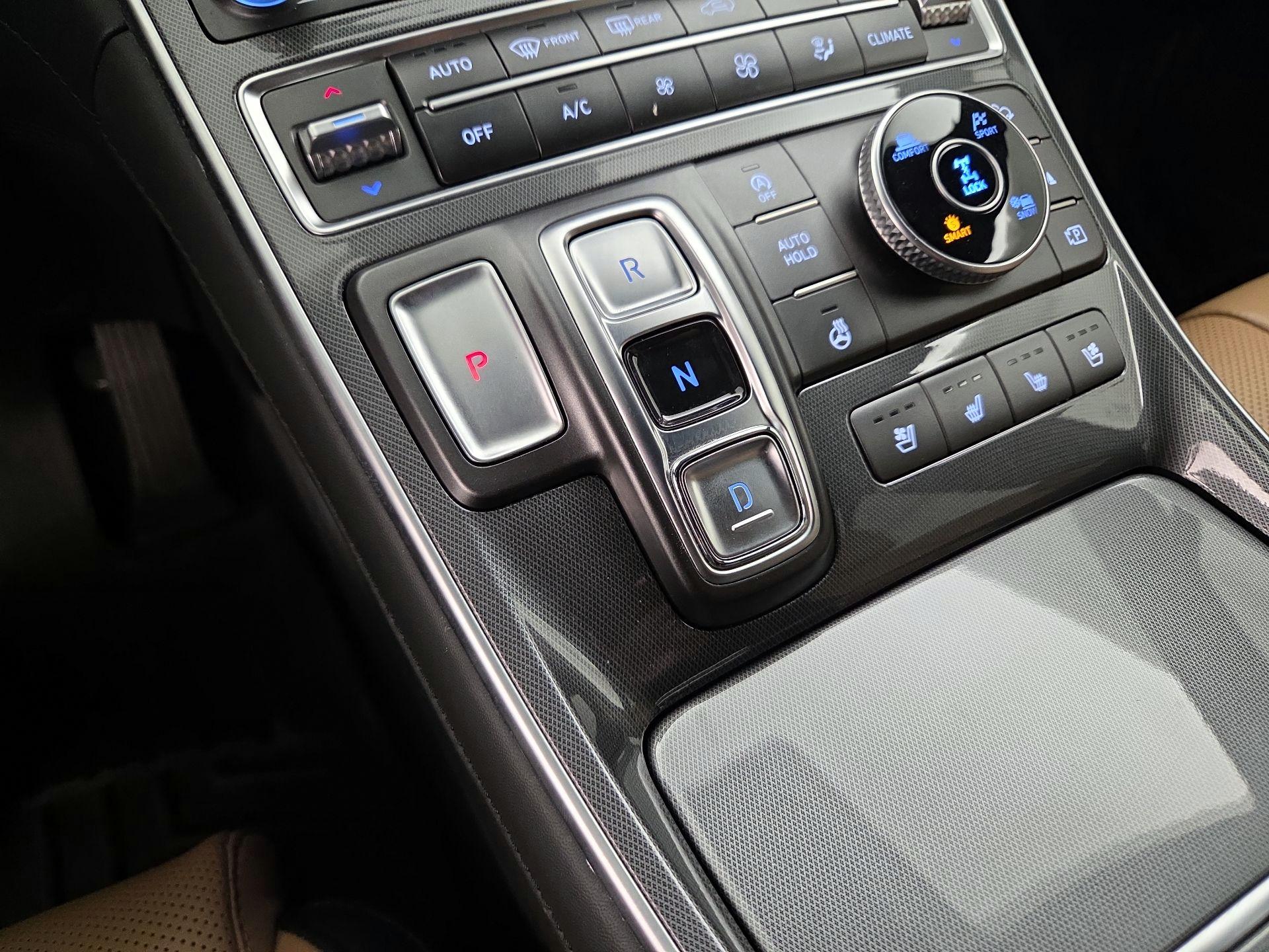 Thumbnail: 2021 Hyundai Santa Fe - 18