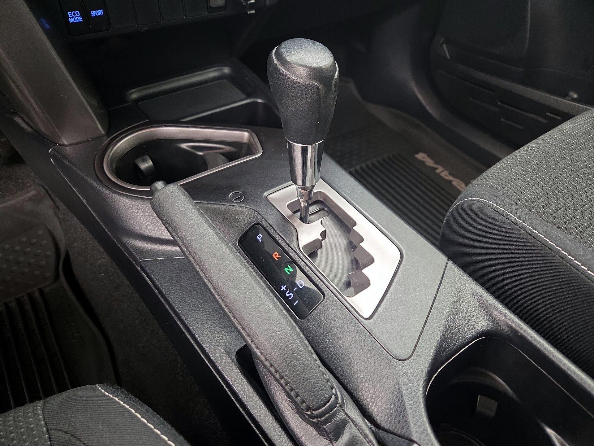 Thumbnail: 2016 Toyota RAV4 - 17