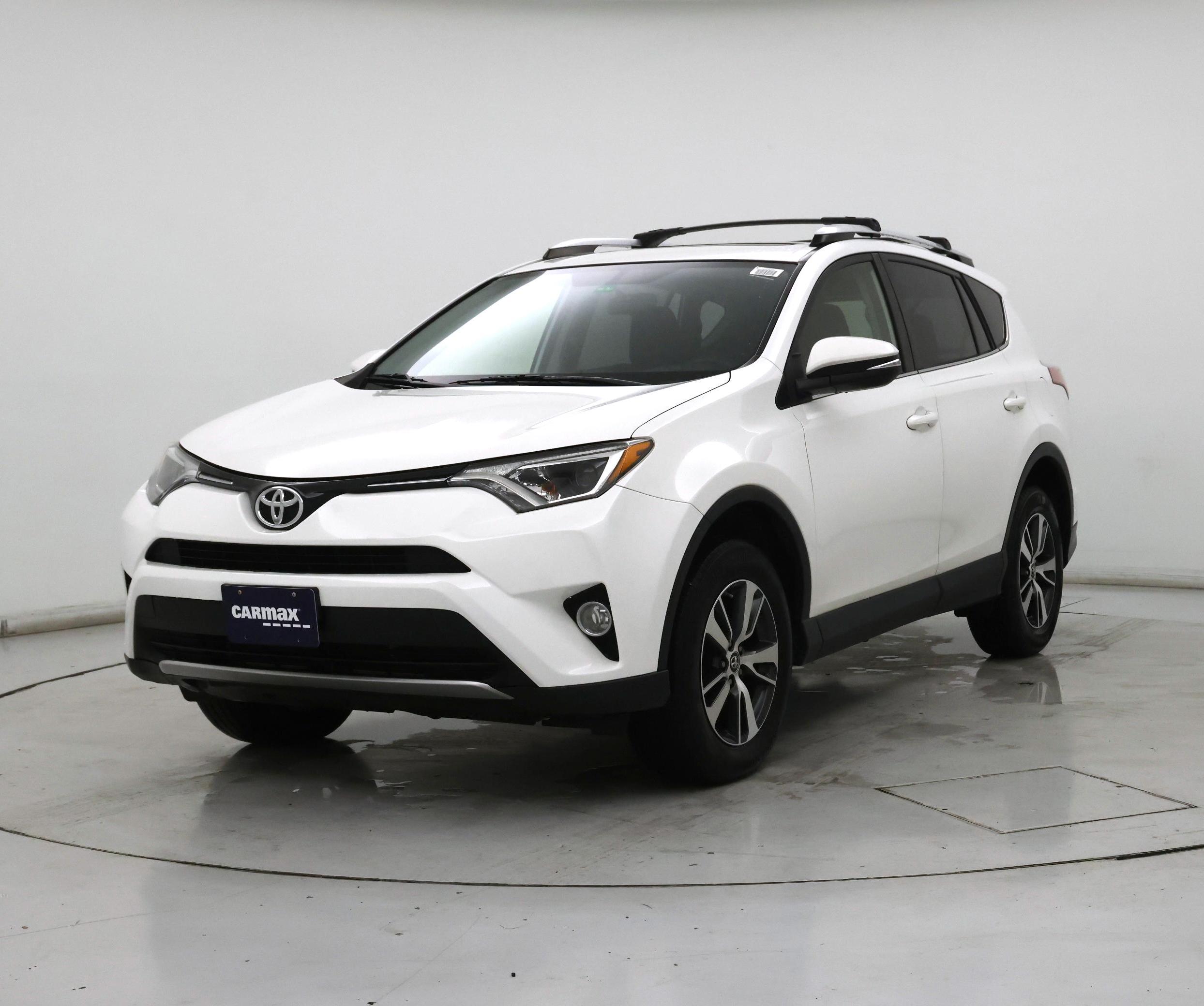 Thumbnail: 2016 Toyota RAV4 - 4