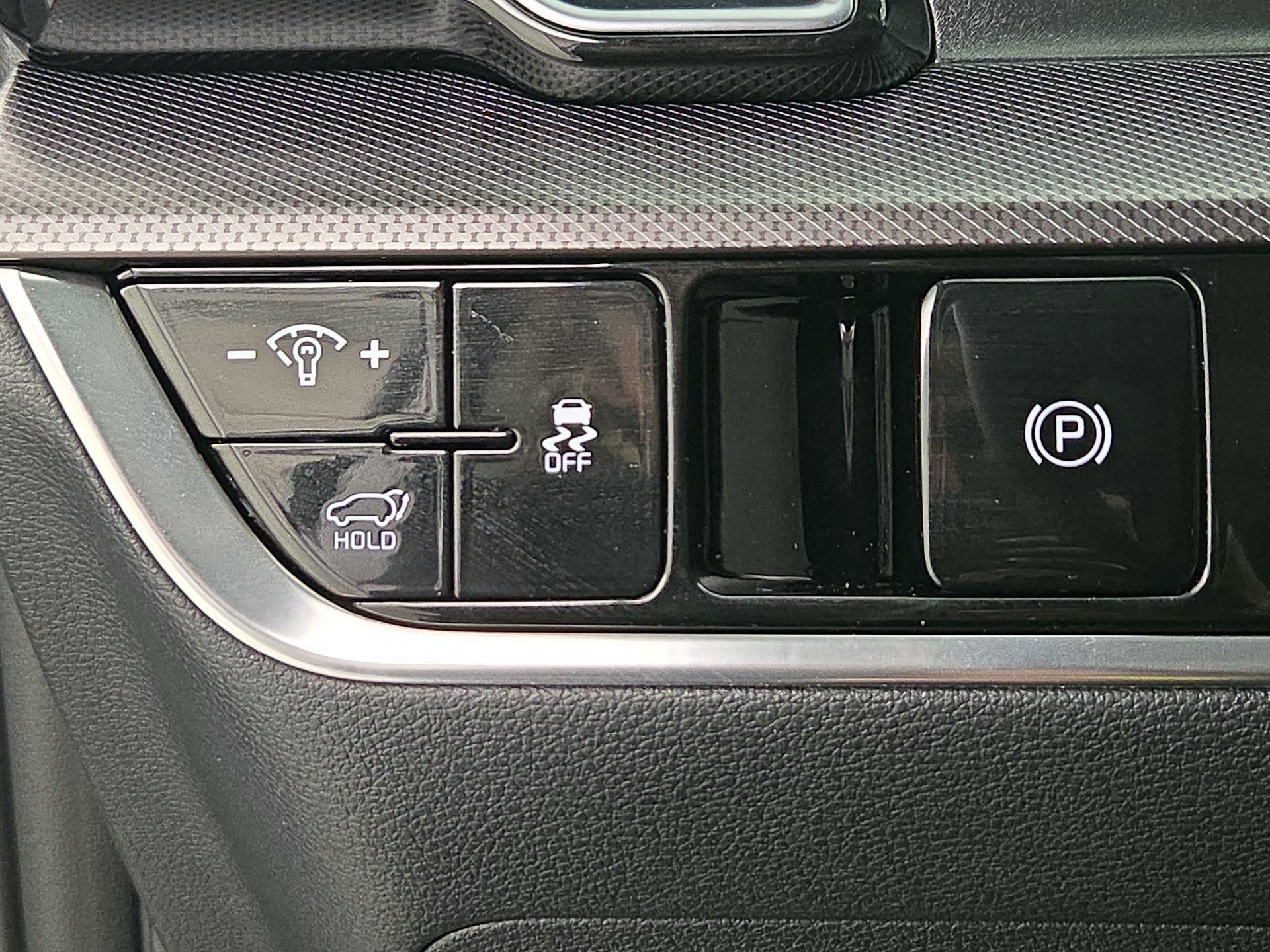 Thumbnail: 2025 Kia Sportage - 13