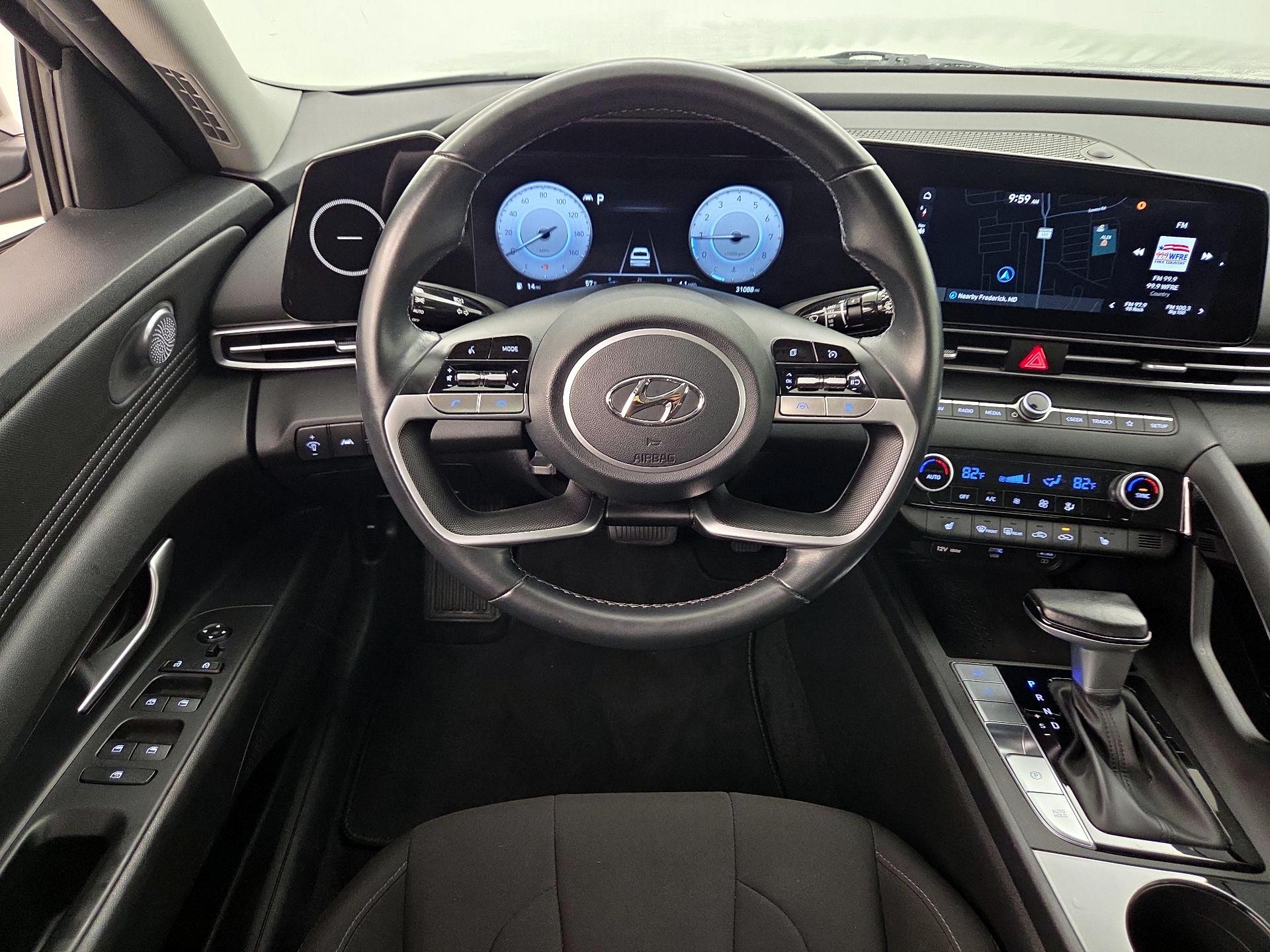 Thumbnail: 2023 Hyundai Elantra - 10