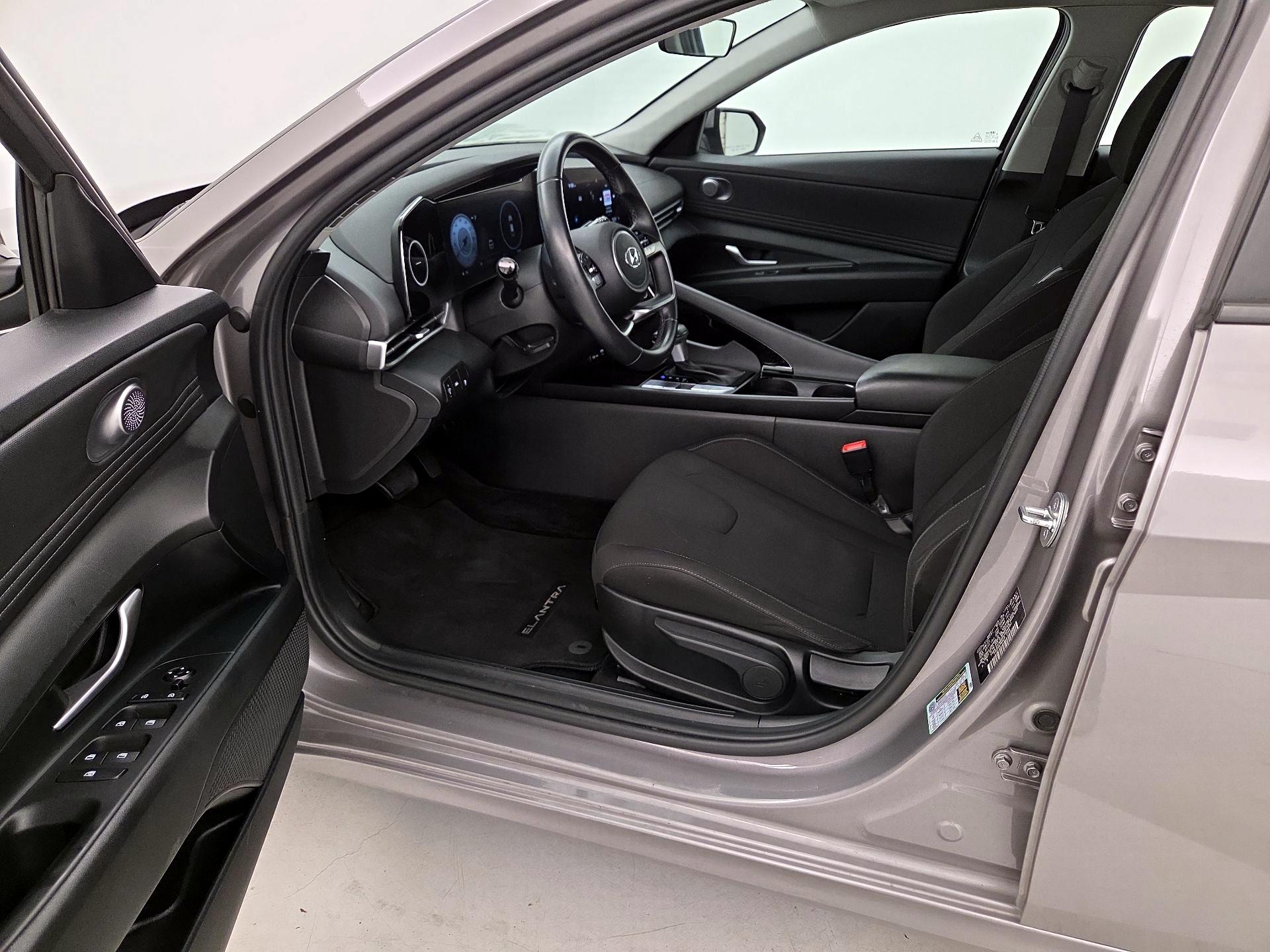 Thumbnail: 2023 Hyundai Elantra - 11