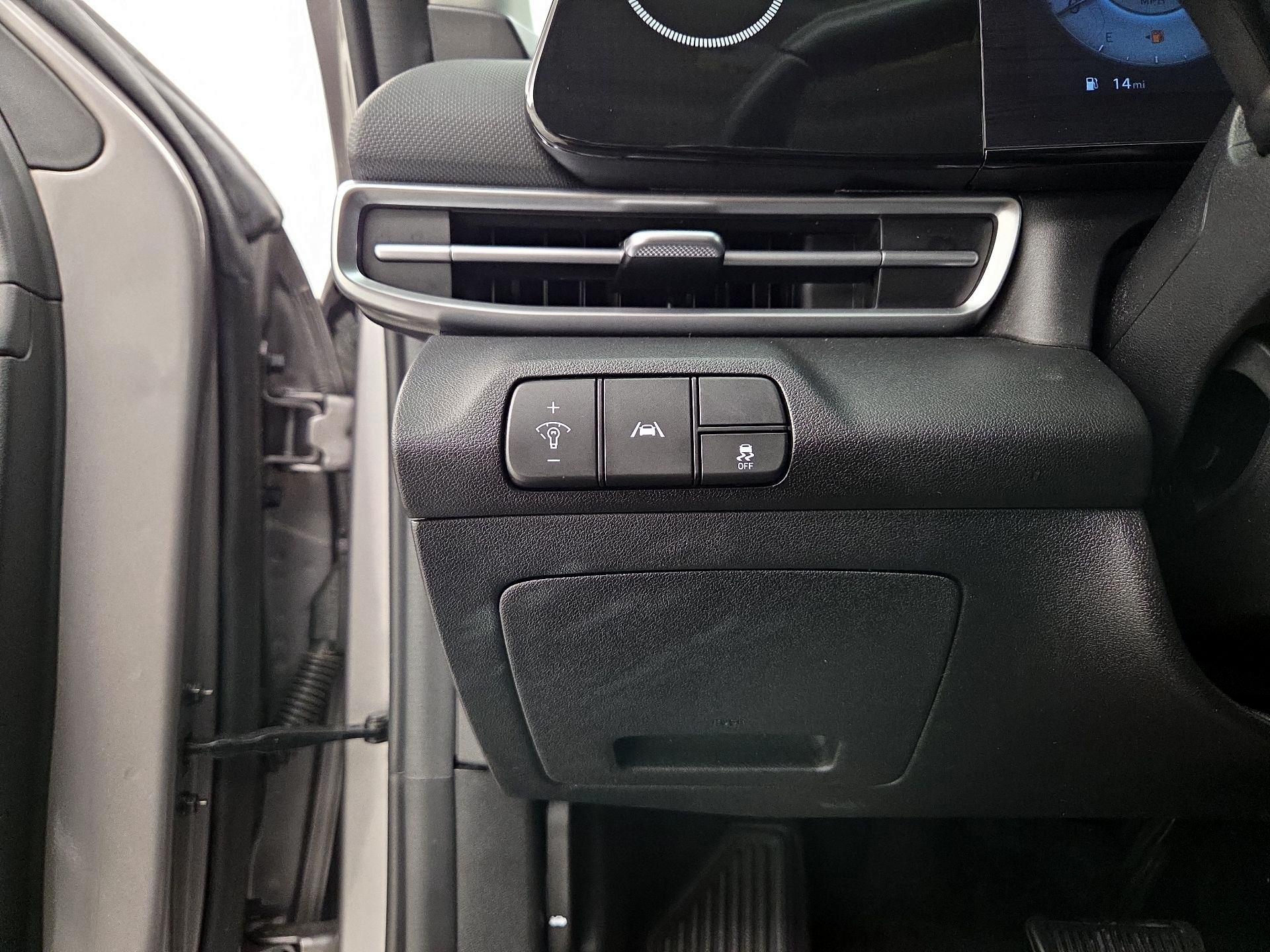 Thumbnail: 2023 Hyundai Elantra - 13