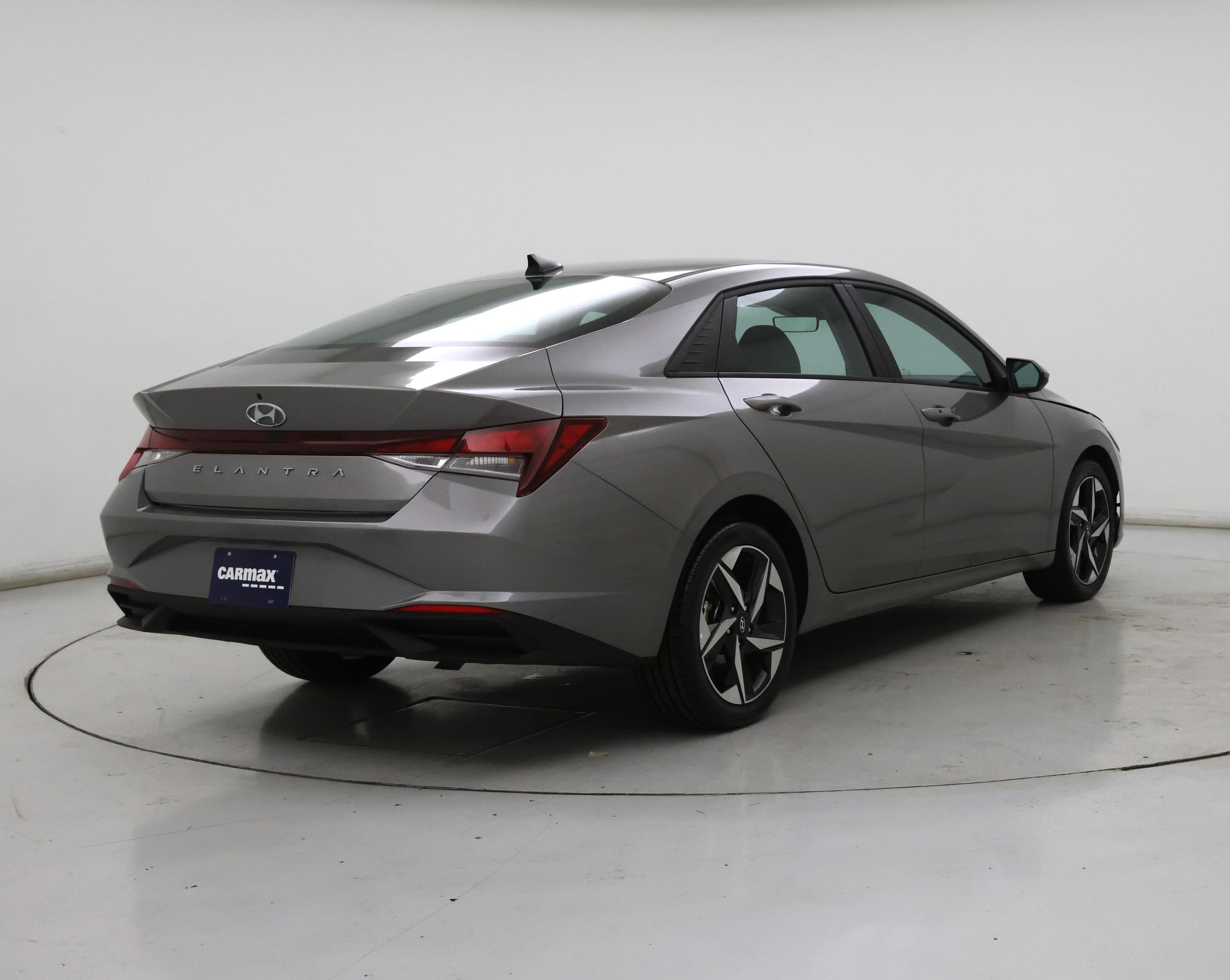 Thumbnail: 2023 Hyundai Elantra - 8