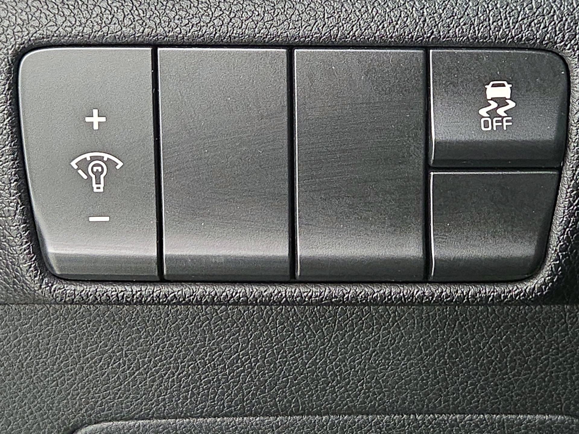 Thumbnail: 2017 Kia Sportage - 13