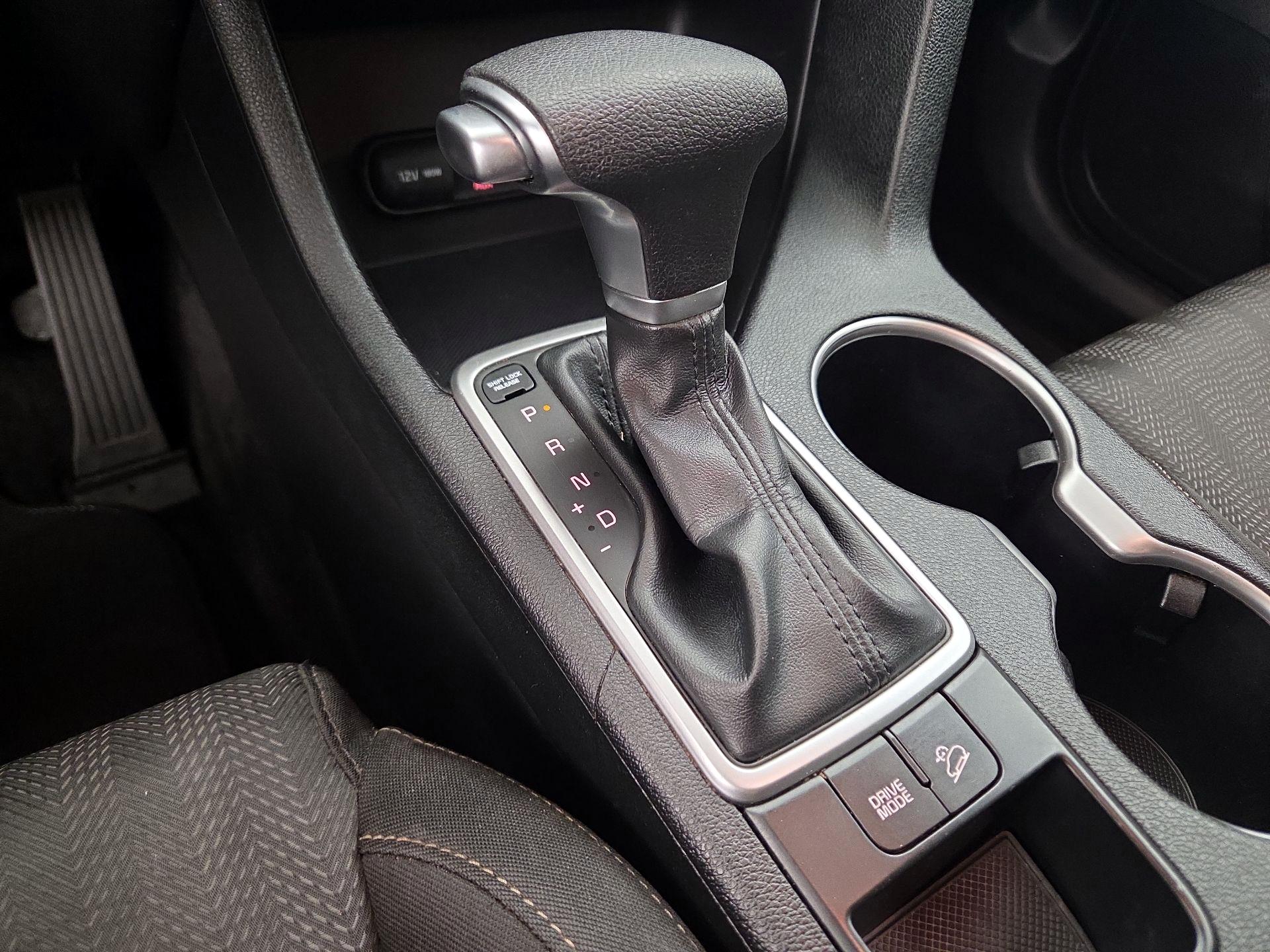 Thumbnail: 2017 Kia Sportage - 17