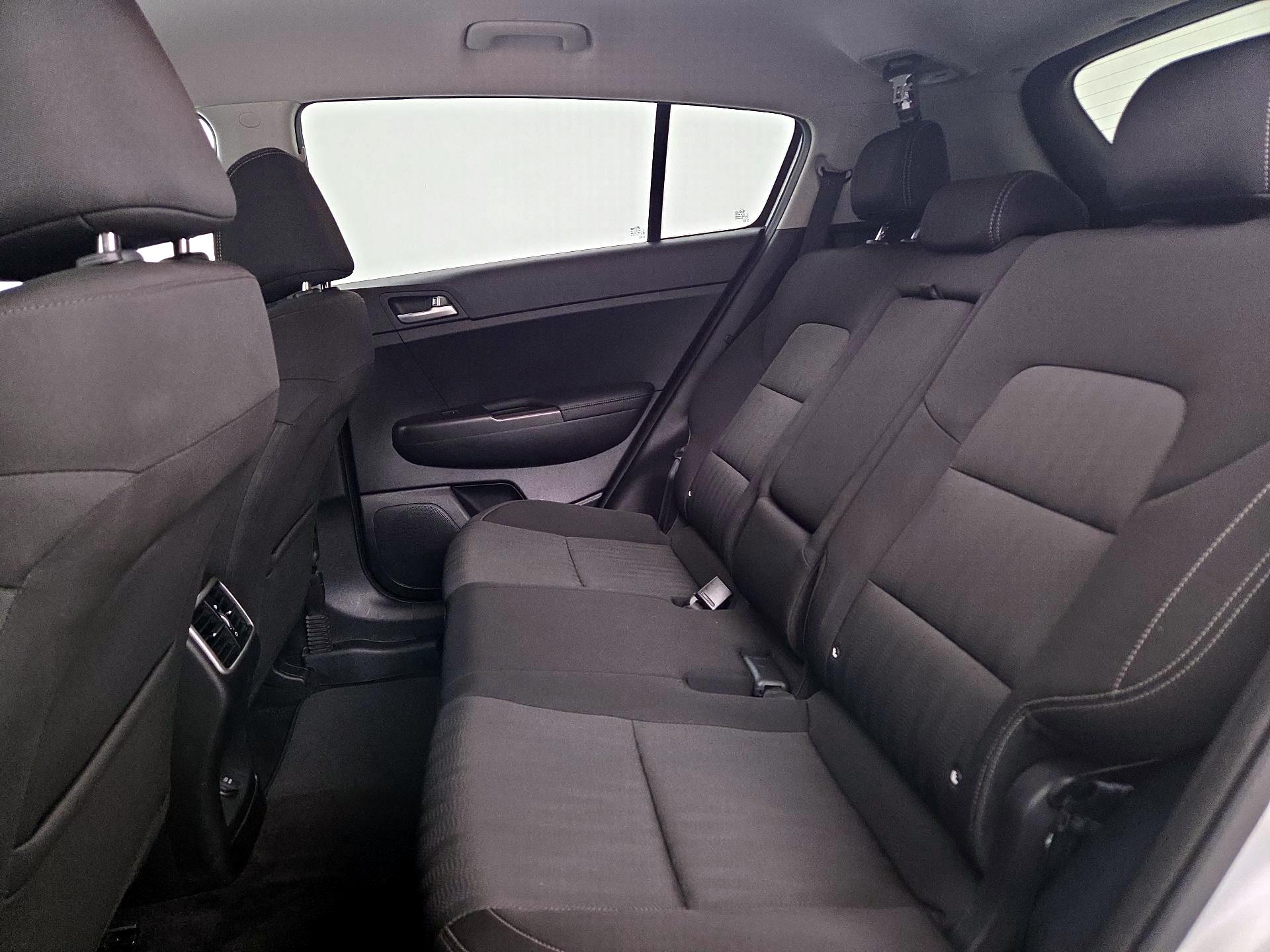 Thumbnail: 2017 Kia Sportage - 19