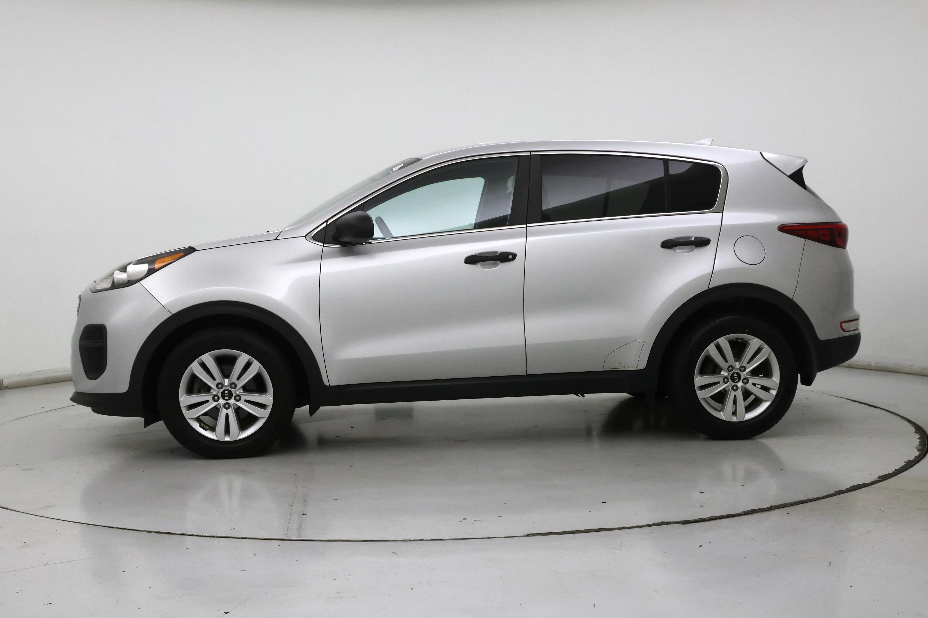Thumbnail: 2017 Kia Sportage - 3